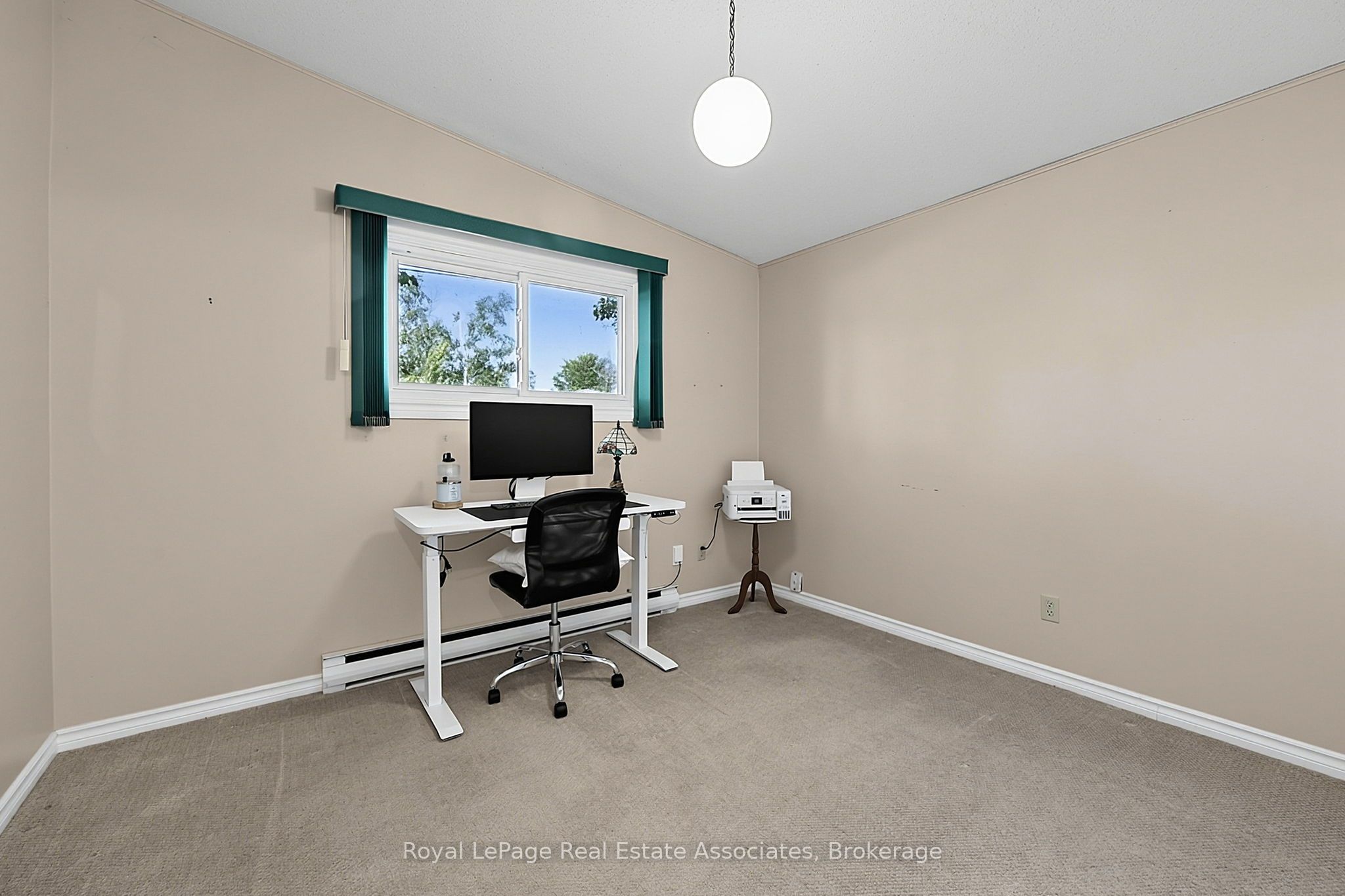408 Mooney Crescent Property Photo 22