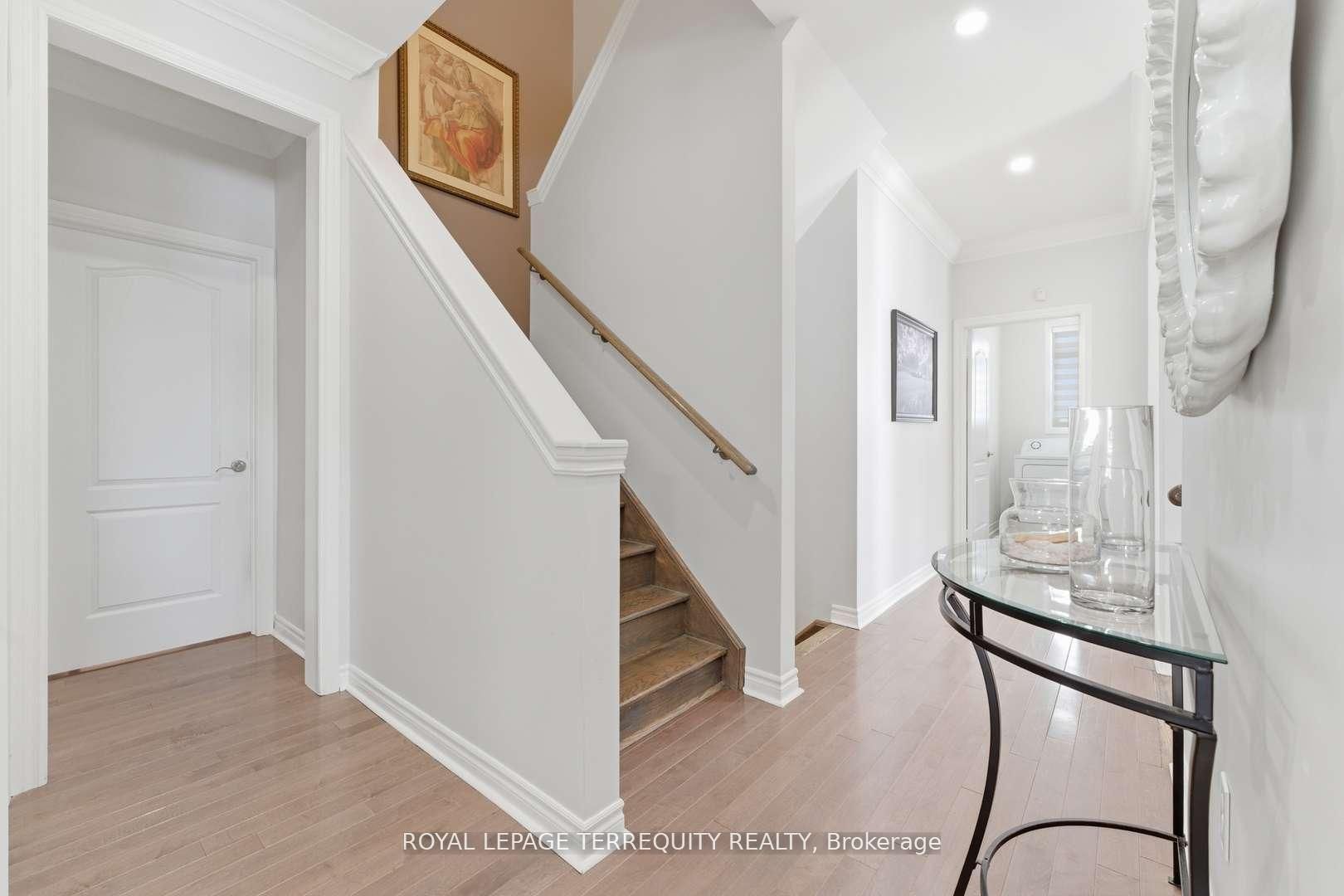 10 Culham Trail Property Photo 18