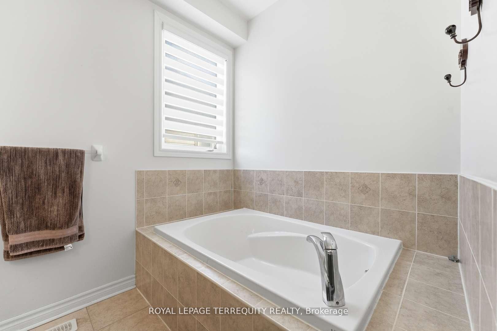 10 Culham Trail Property Photo 27