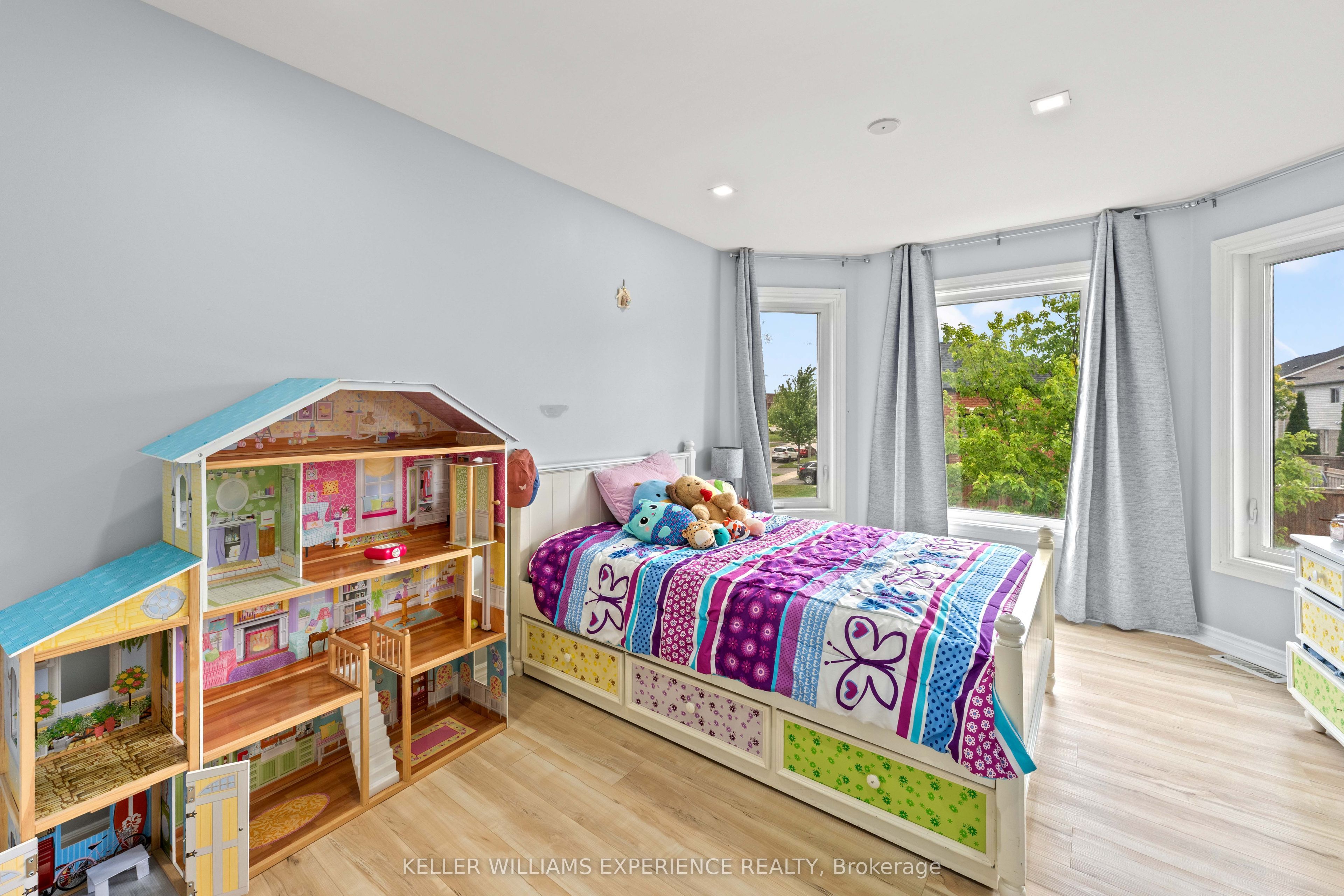 16 Snowden Avenue Property Photo 26