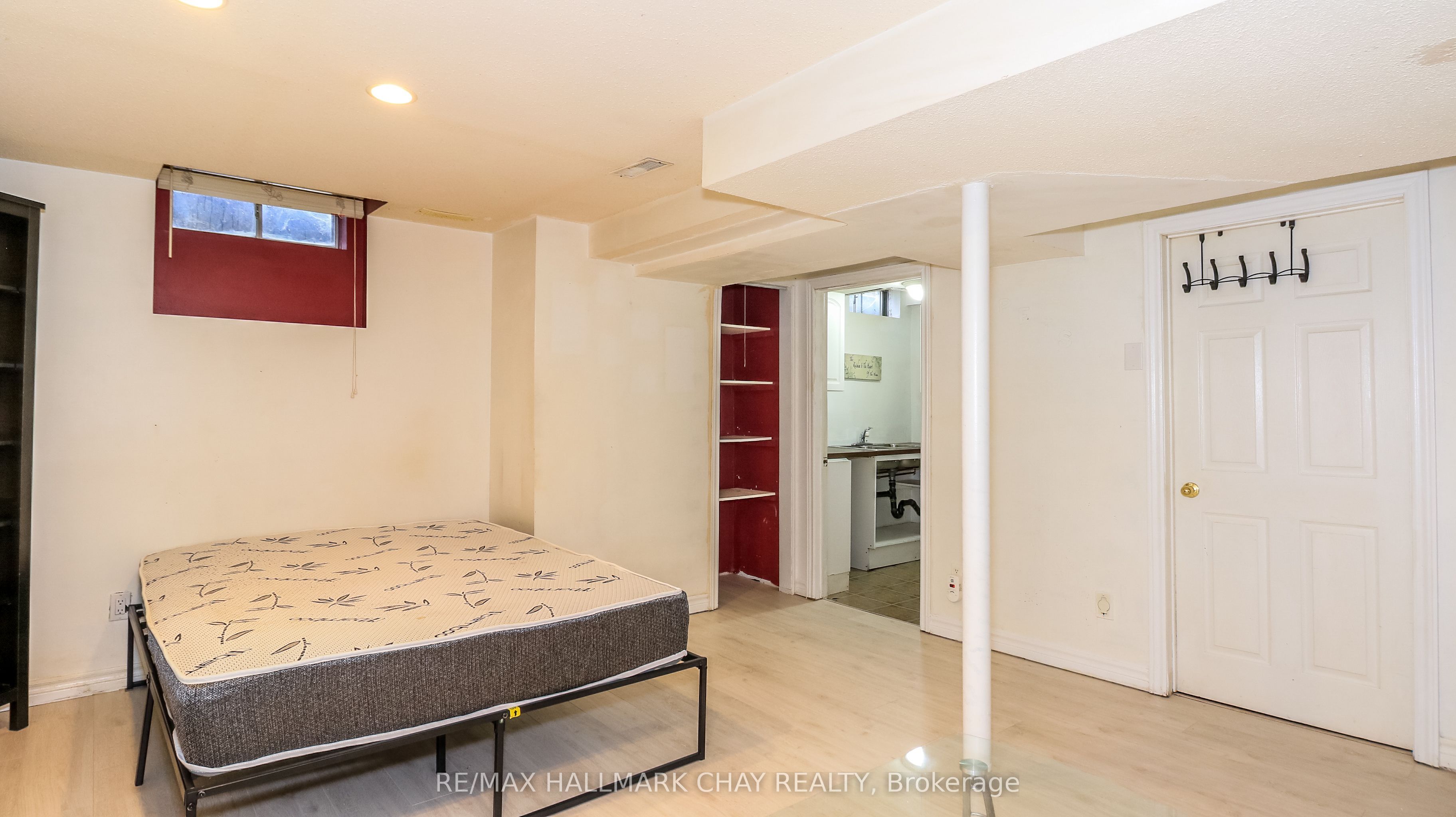 182 Kozlov Street Property Photo 38