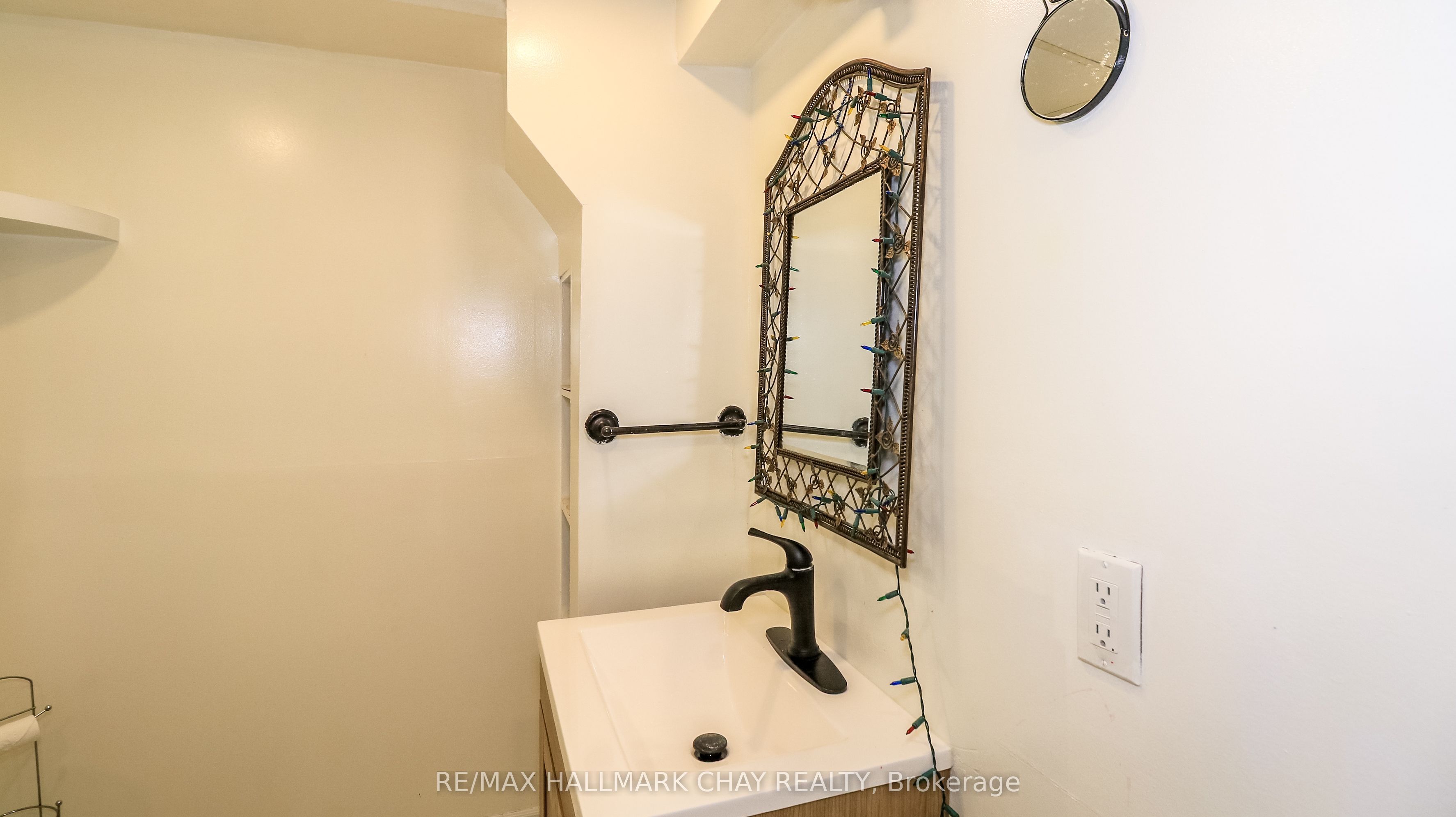 182 Kozlov Street Property Photo 42