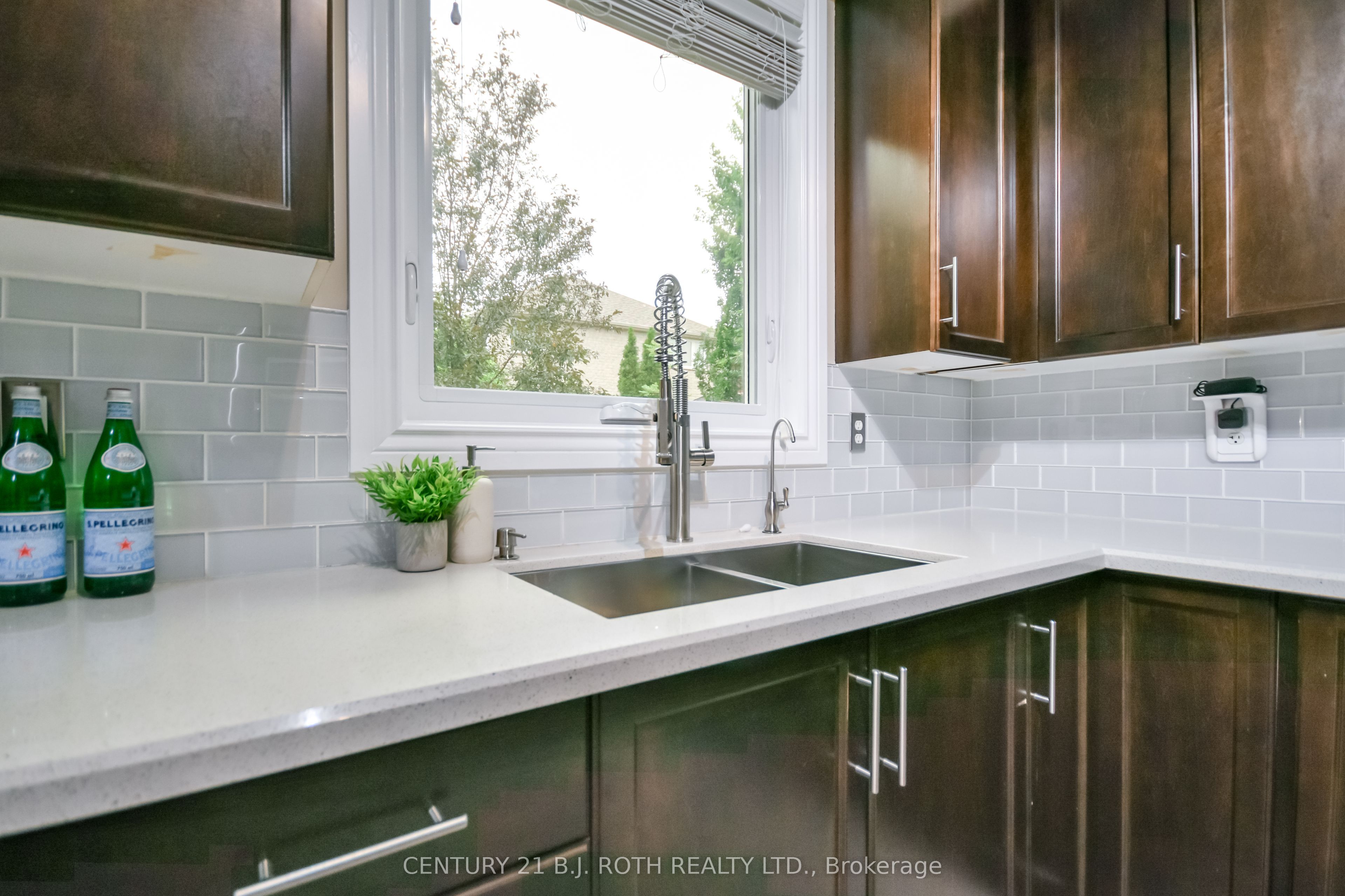 20 Falcon Crescent Property Photo 11