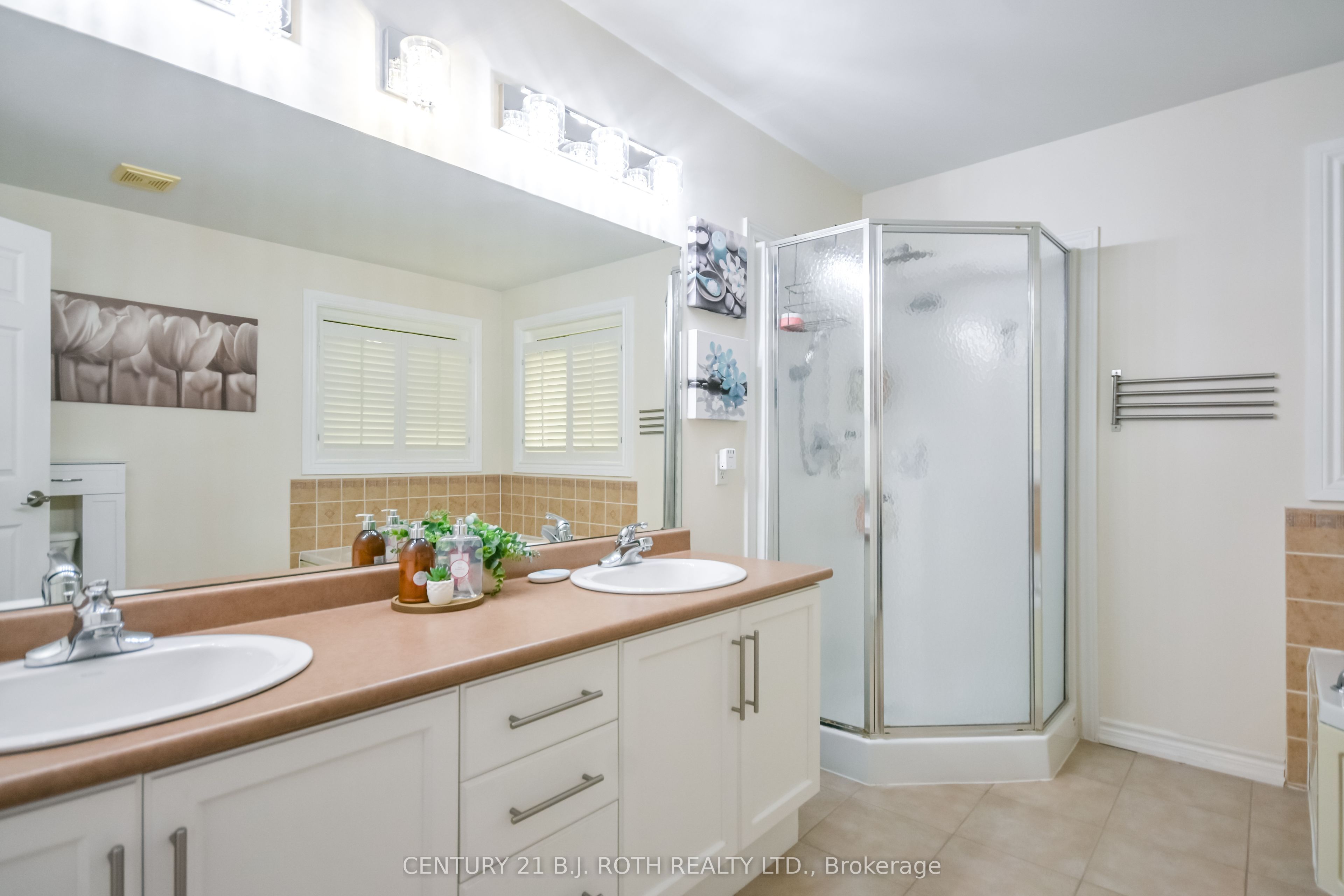 20 Falcon Crescent Property Photo 25