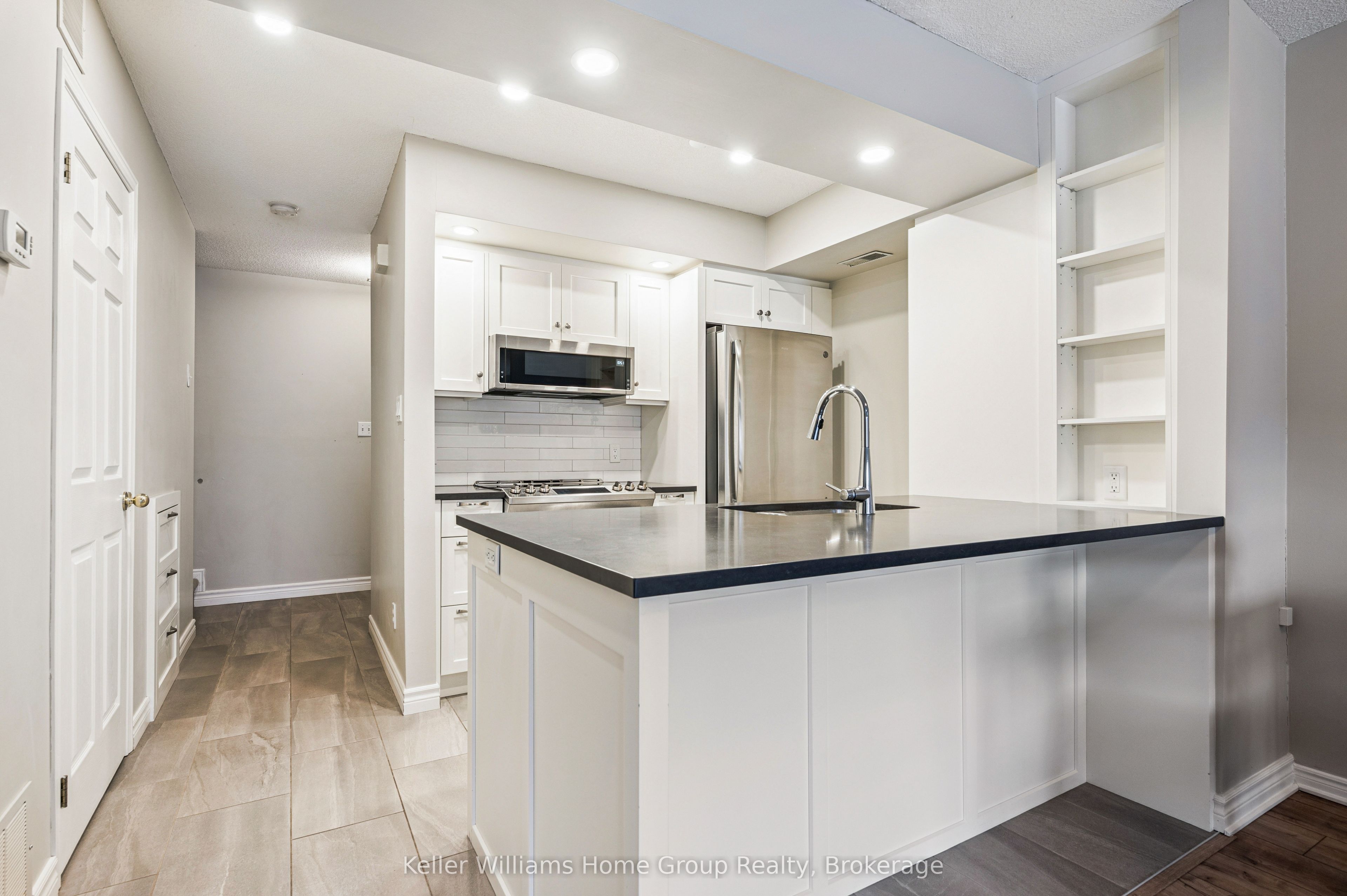 711 Johnston Park Avenue Property Photo 6
