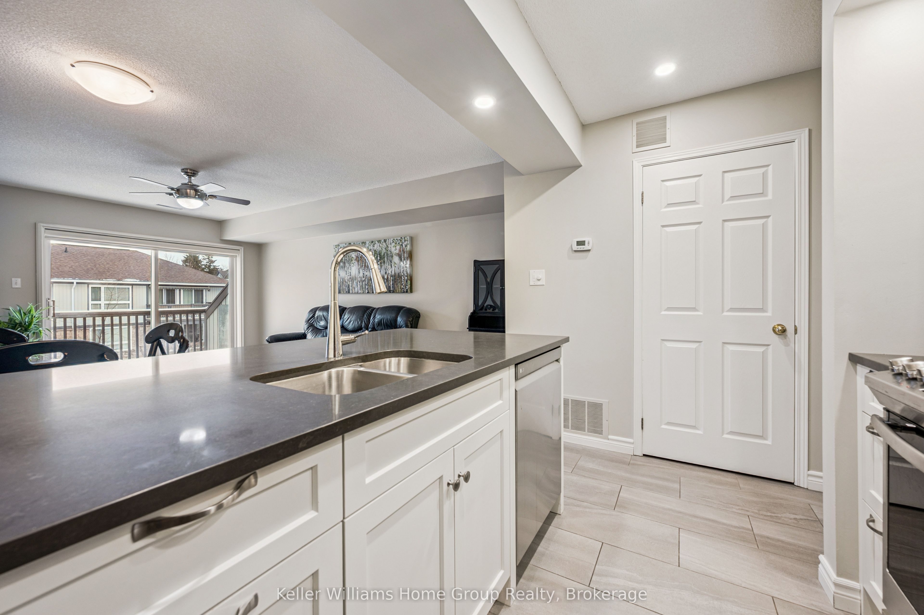 711 Johnston Park Avenue Property Photo 9
