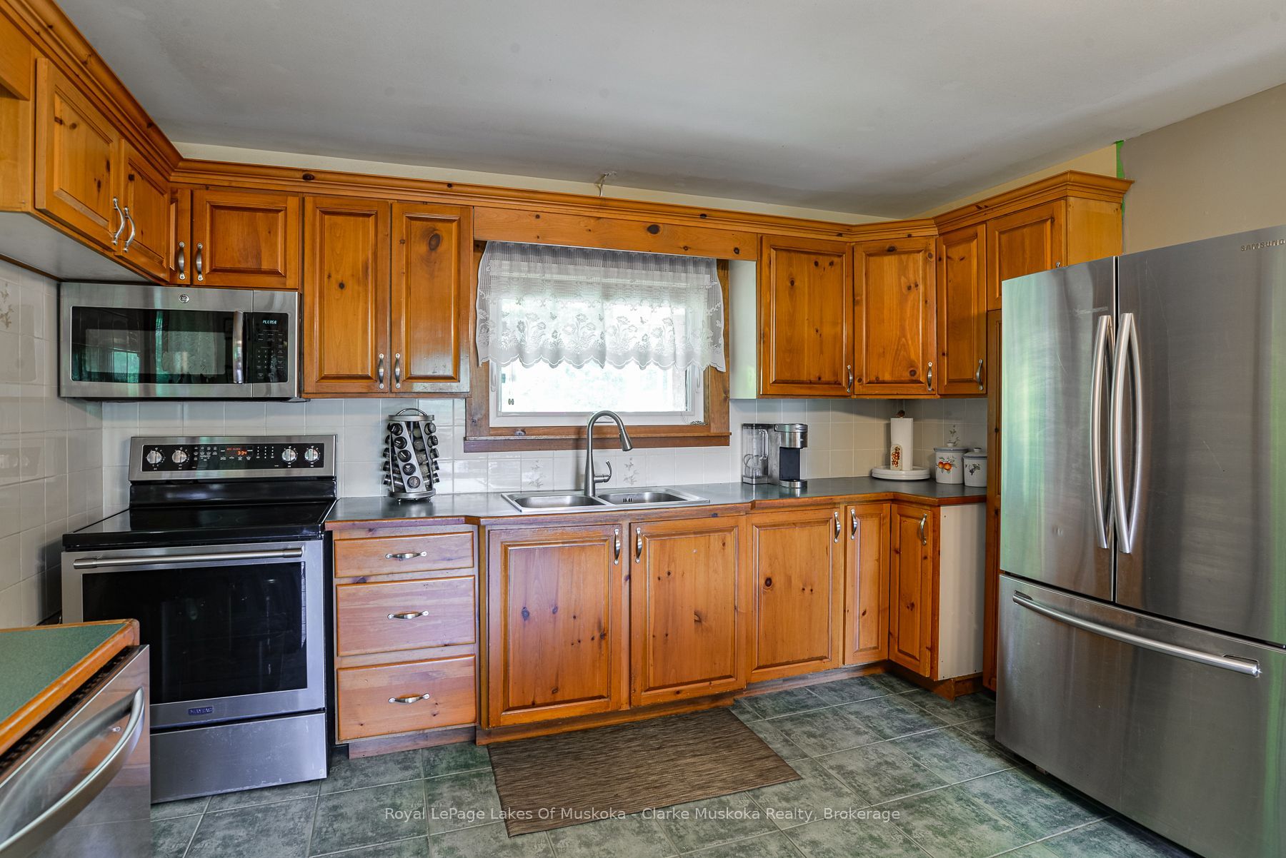 1887 Ellis Road Property Photo 11
