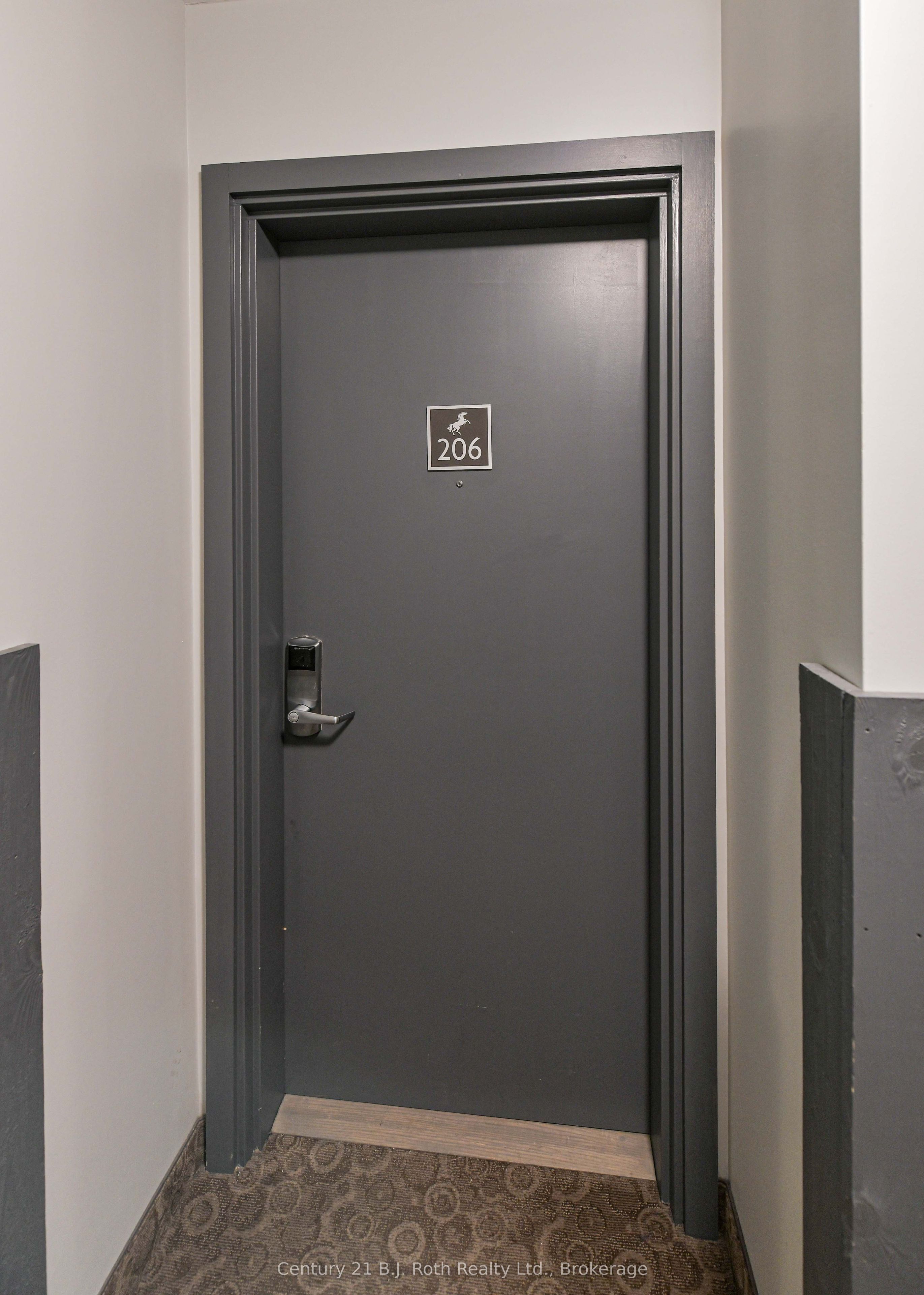 40 Horseshoe Boulevard Suite 206 Property Photo 5
