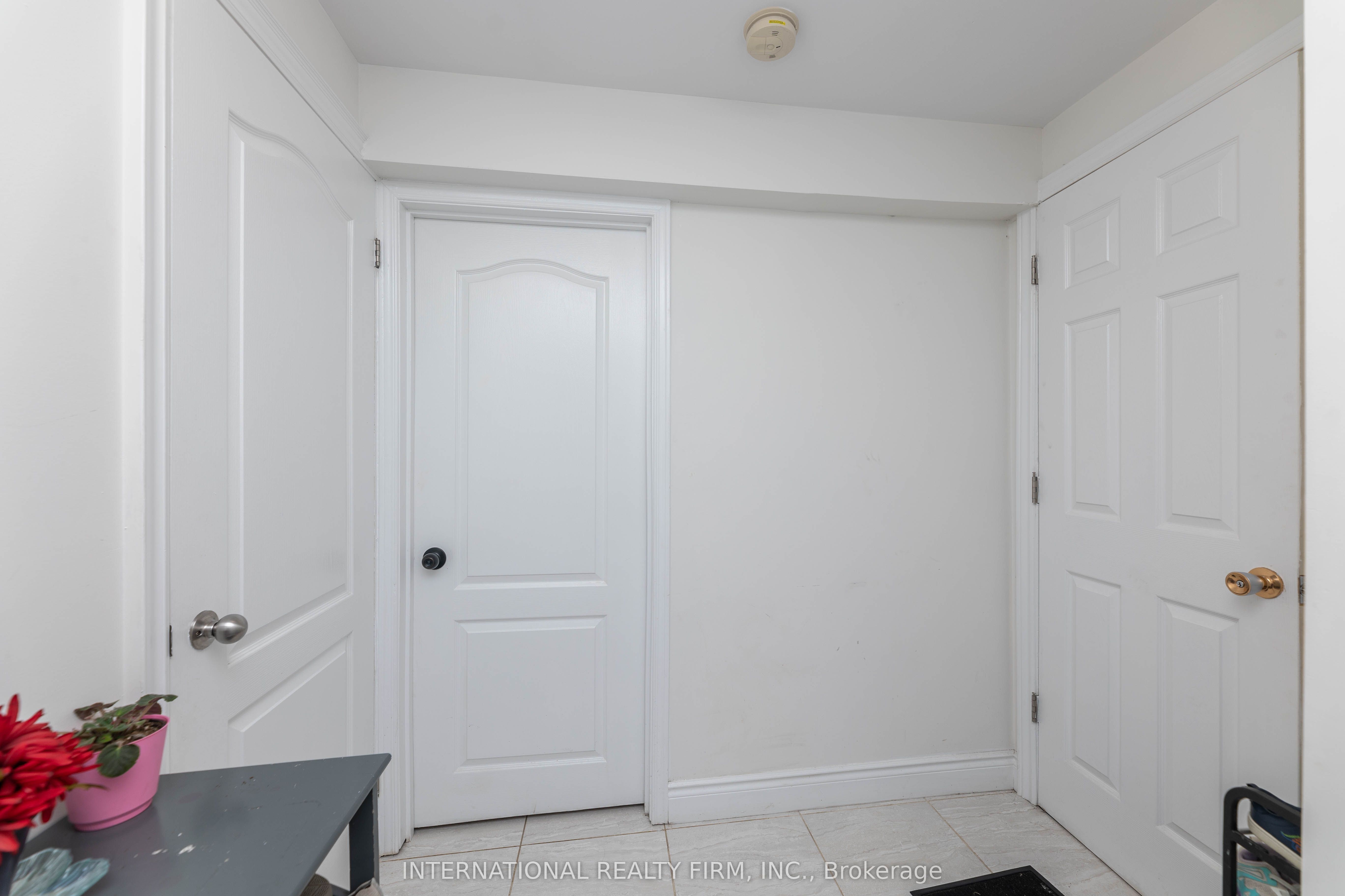 2 Hook Court Property Photo 38
