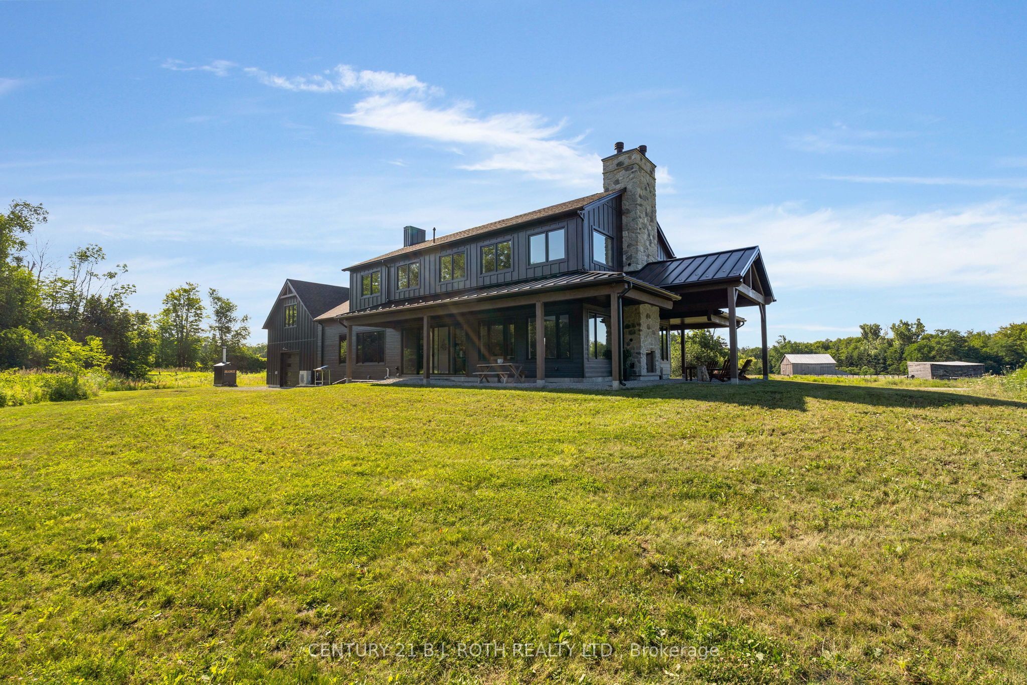 2224 Rainbow Valley Road W Property Photo 23