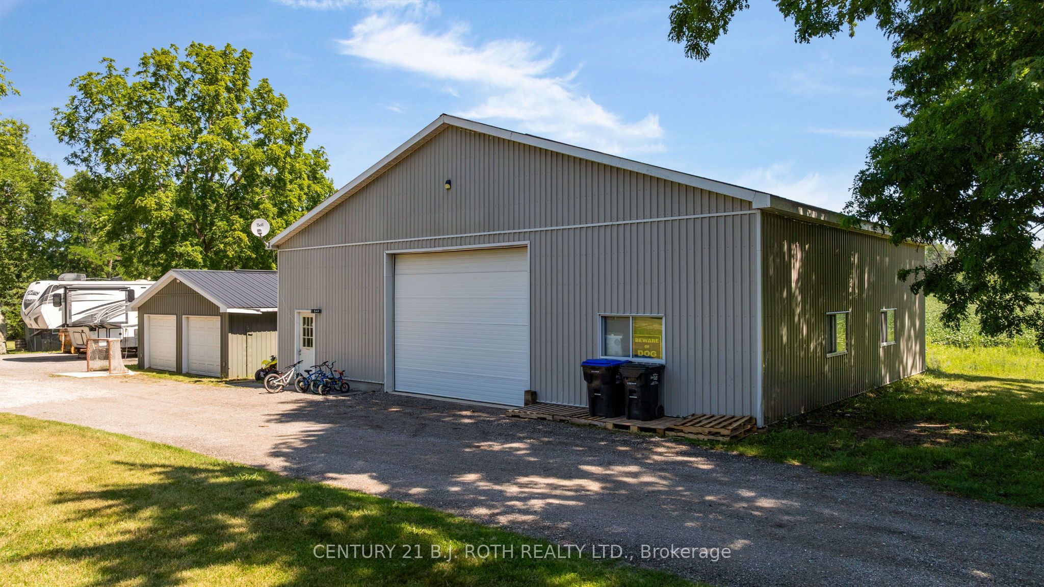 2224 Rainbow Valley Road W Property Photo 33
