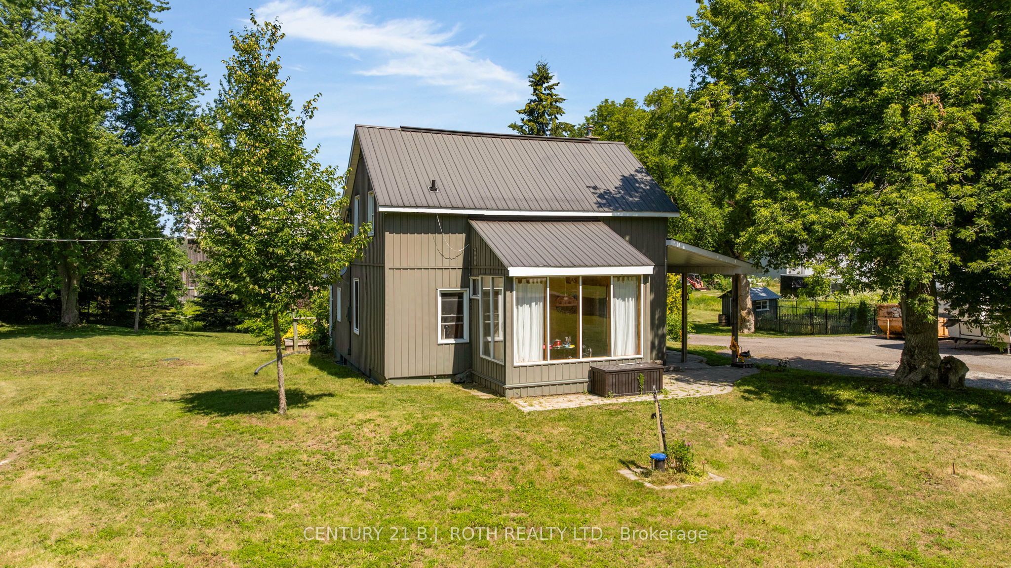 2224 Rainbow Valley Road W Property Photo 34