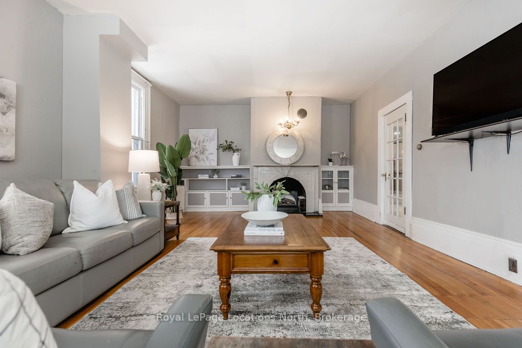 29 Tecumseth Street Property Photo 6