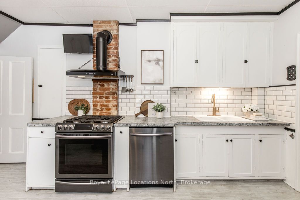 29 Tecumseth Street Property Photo 12