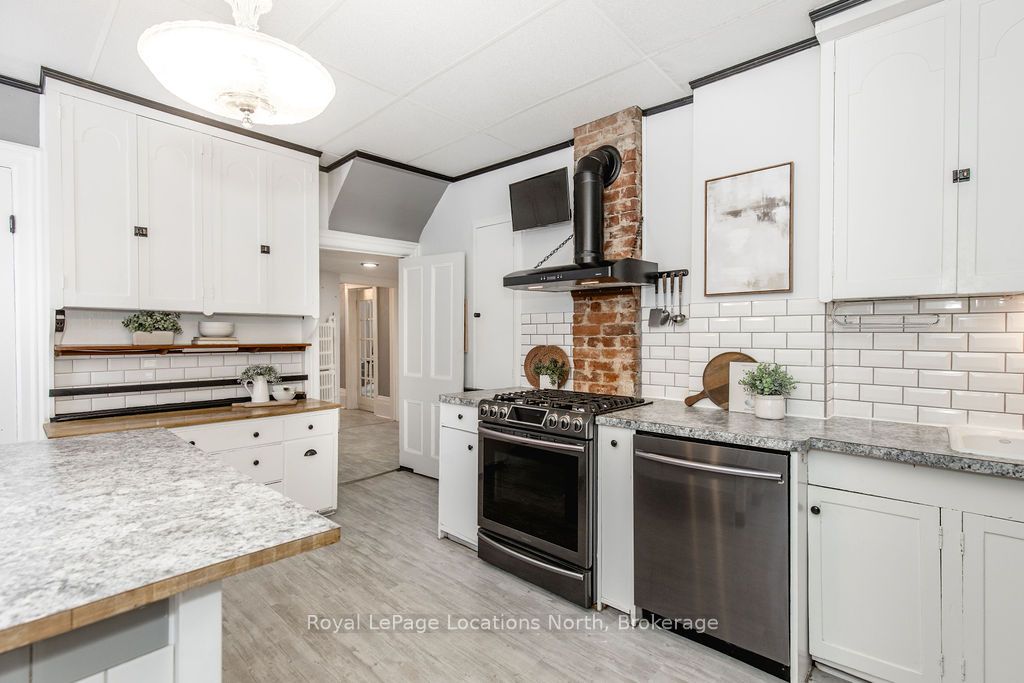 29 Tecumseth Street Property Photo 14