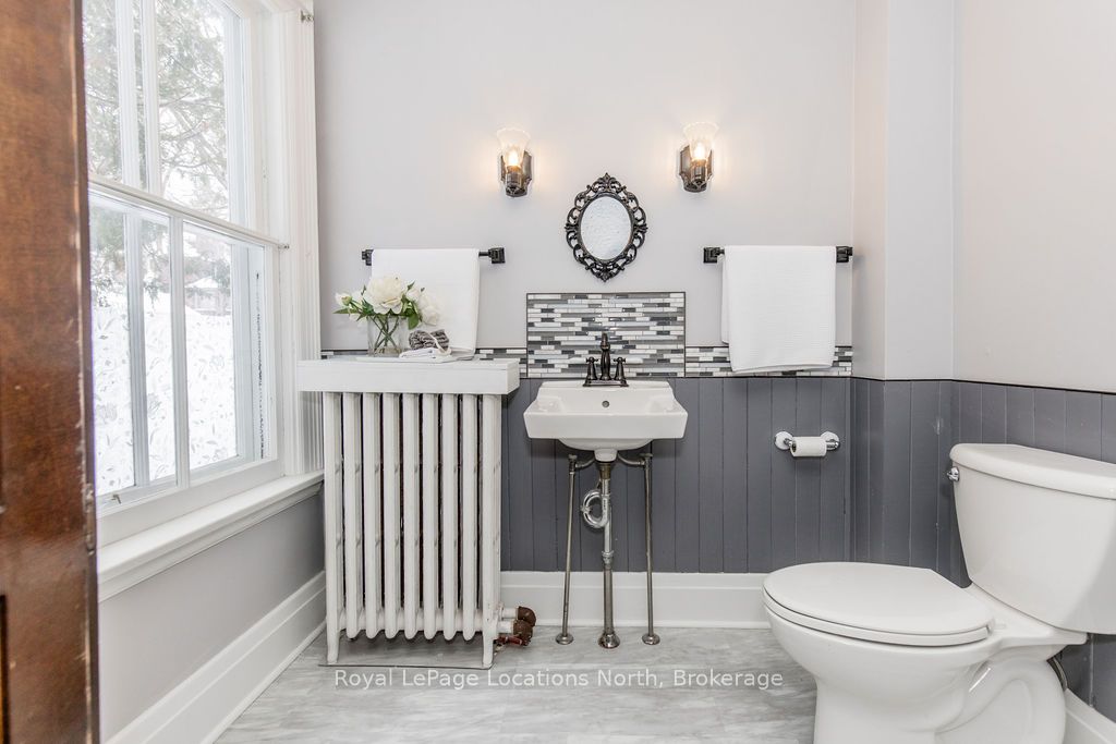 29 Tecumseth Street Property Photo 17
