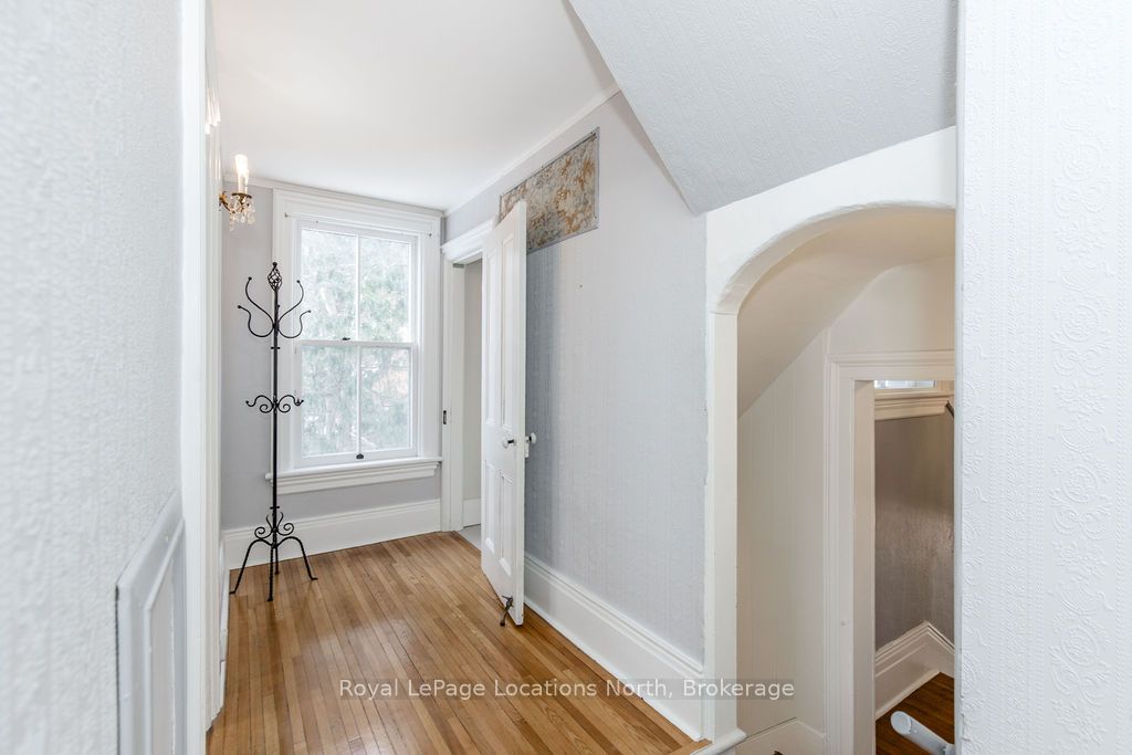 29 Tecumseth Street Property Photo 26