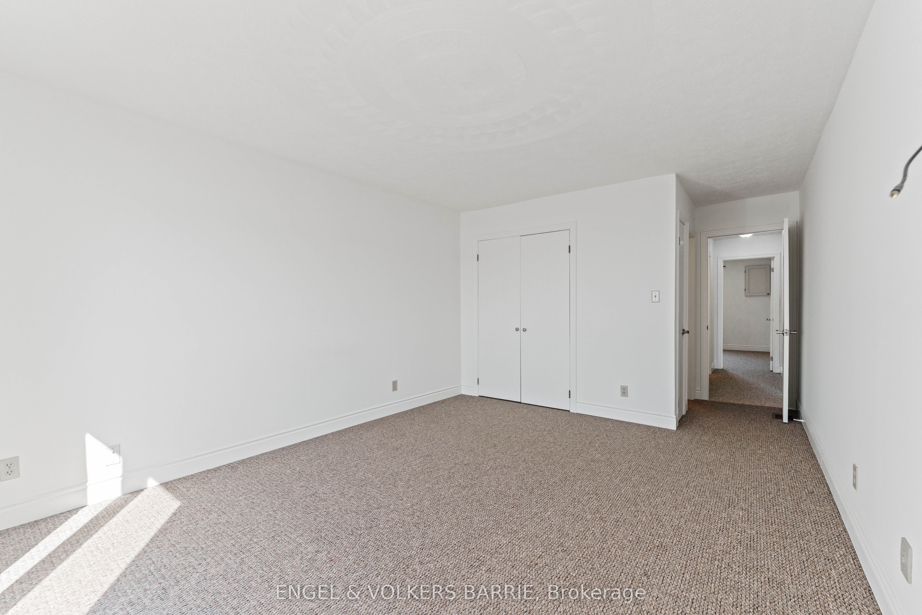 43 Olive Crescent 204 Property Photo 22