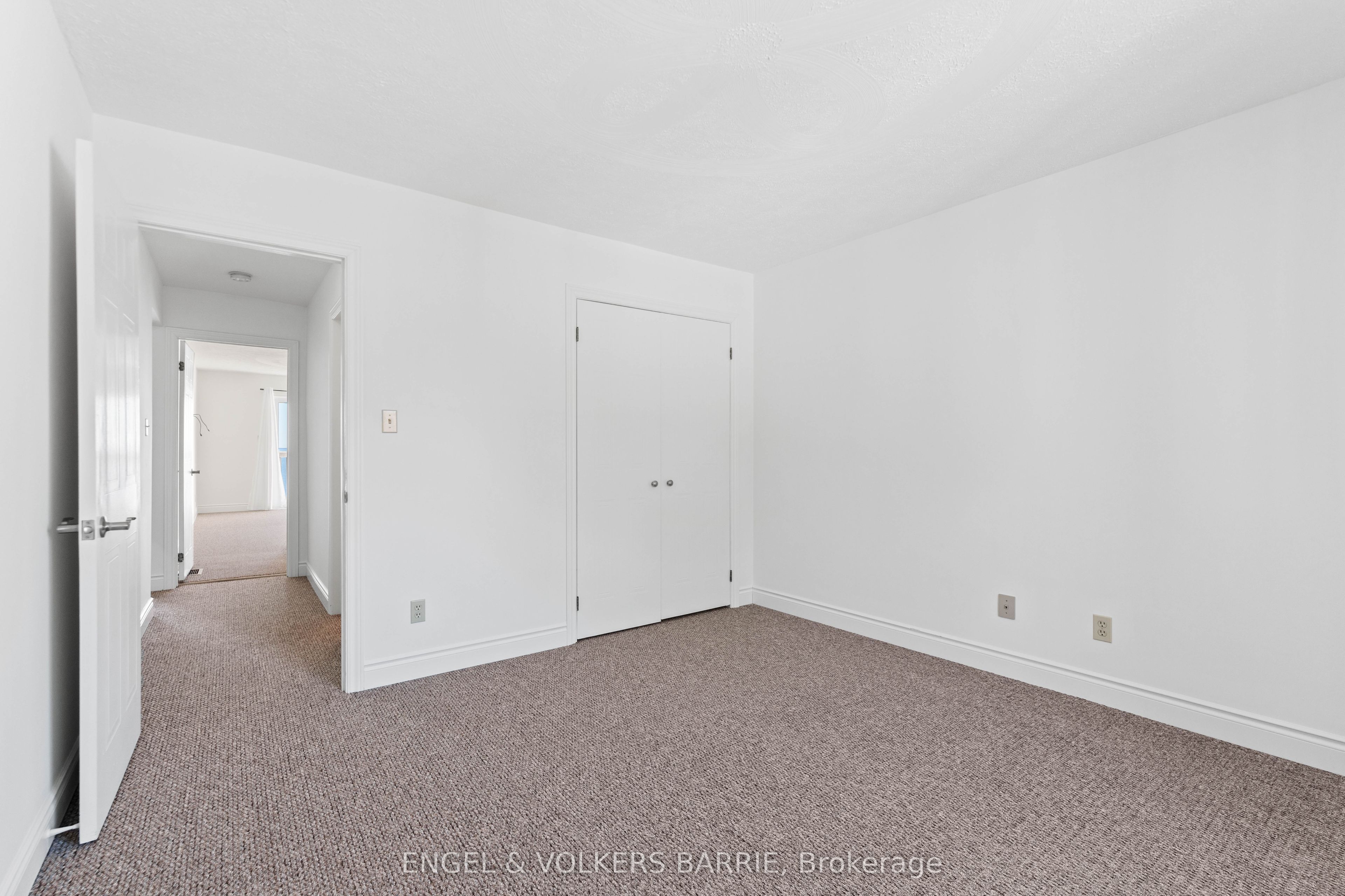 43 Olive Crescent 204 Property Photo 25