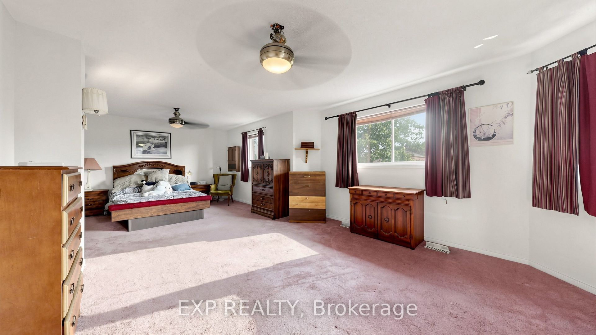 343 Cundles Road W Property Photo 15