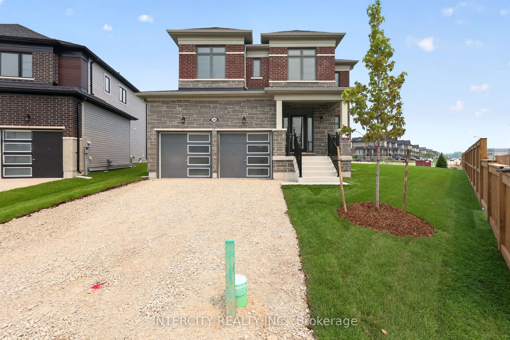 24 Legacy Circle Property Photo 1