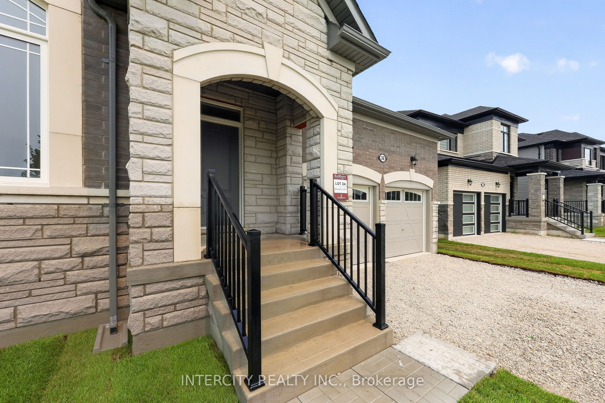 38 Legacy Circle Property Photo 4