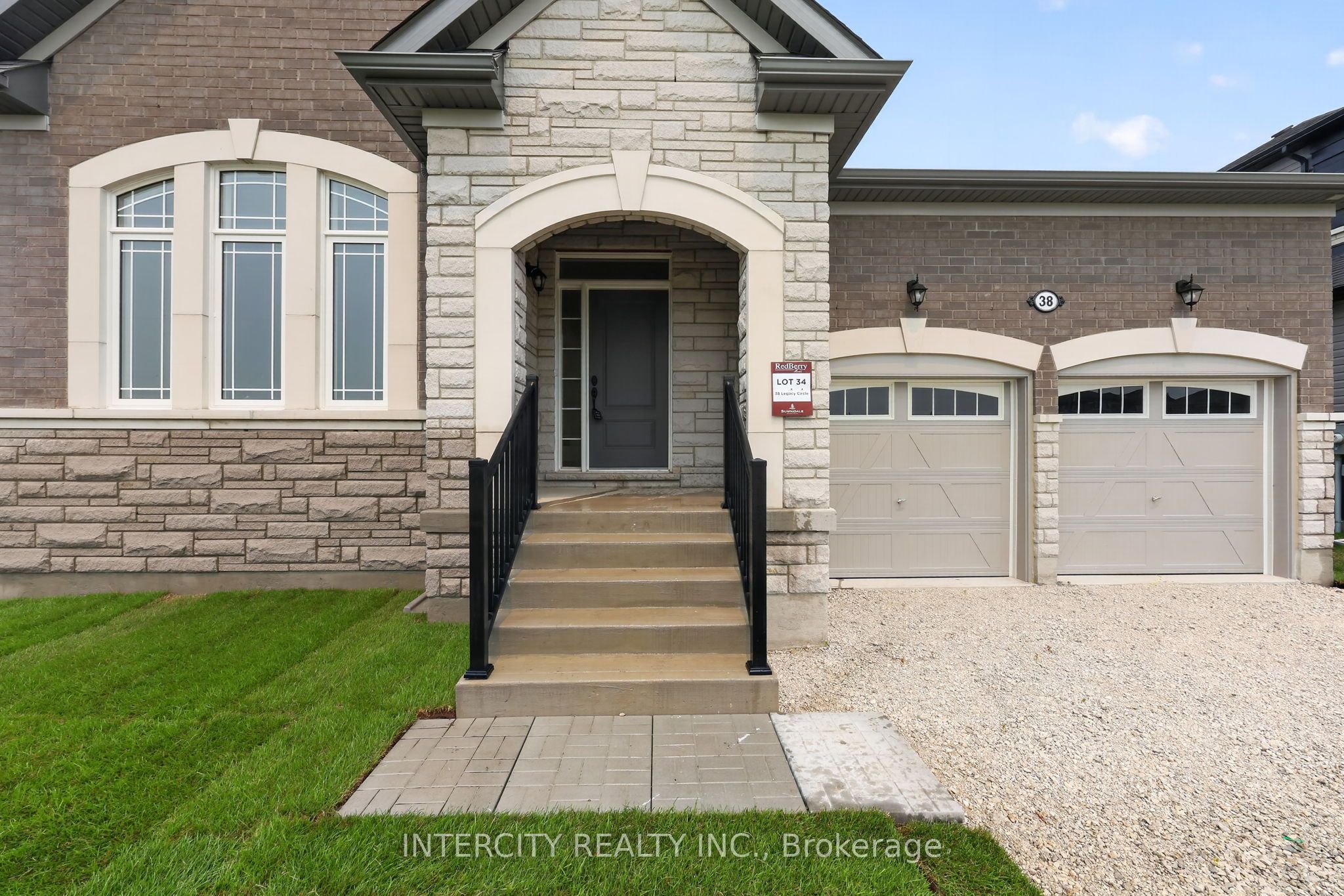 38 Legacy Circle Property Photo 5