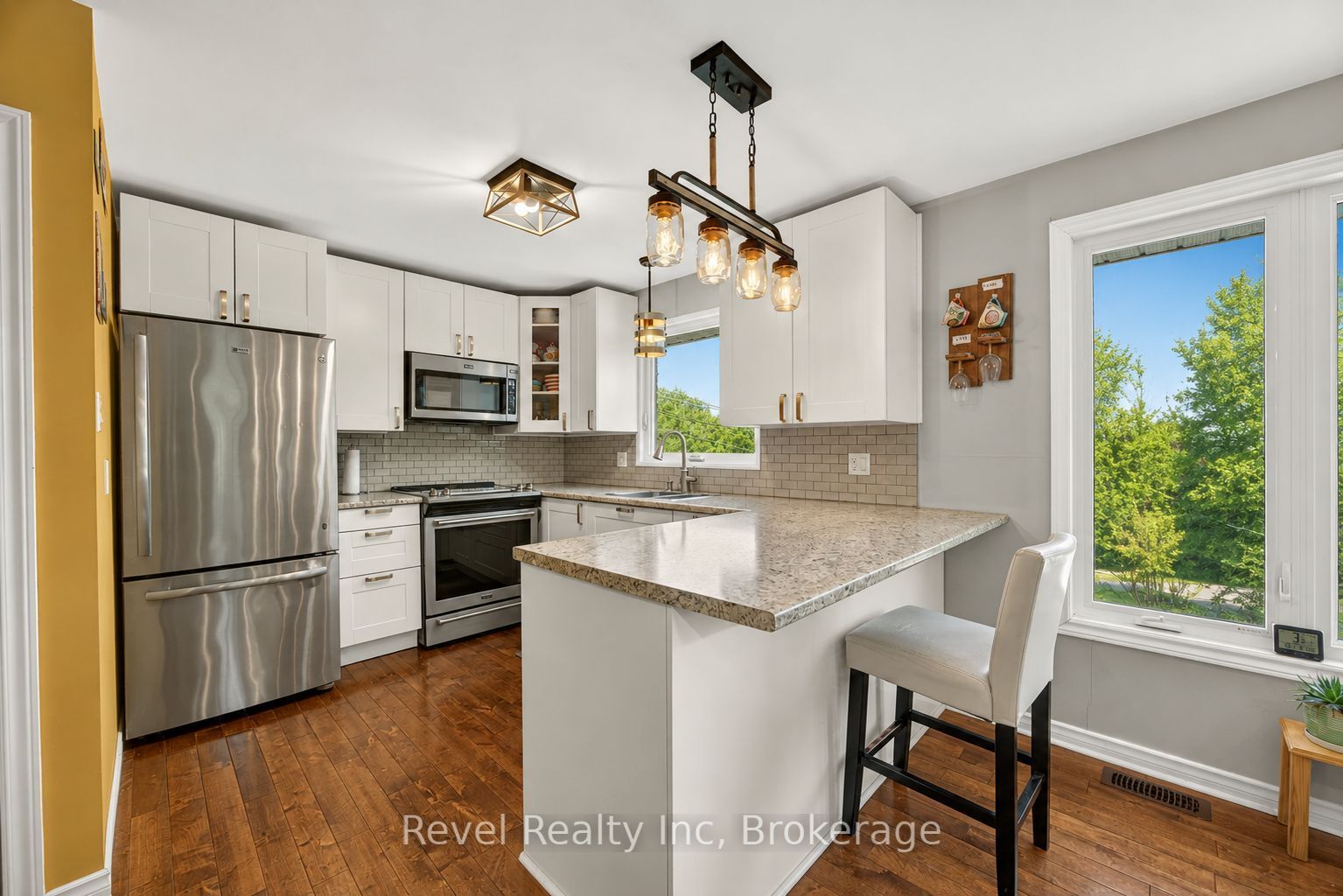 2391 Rumney Road Property Photo 9