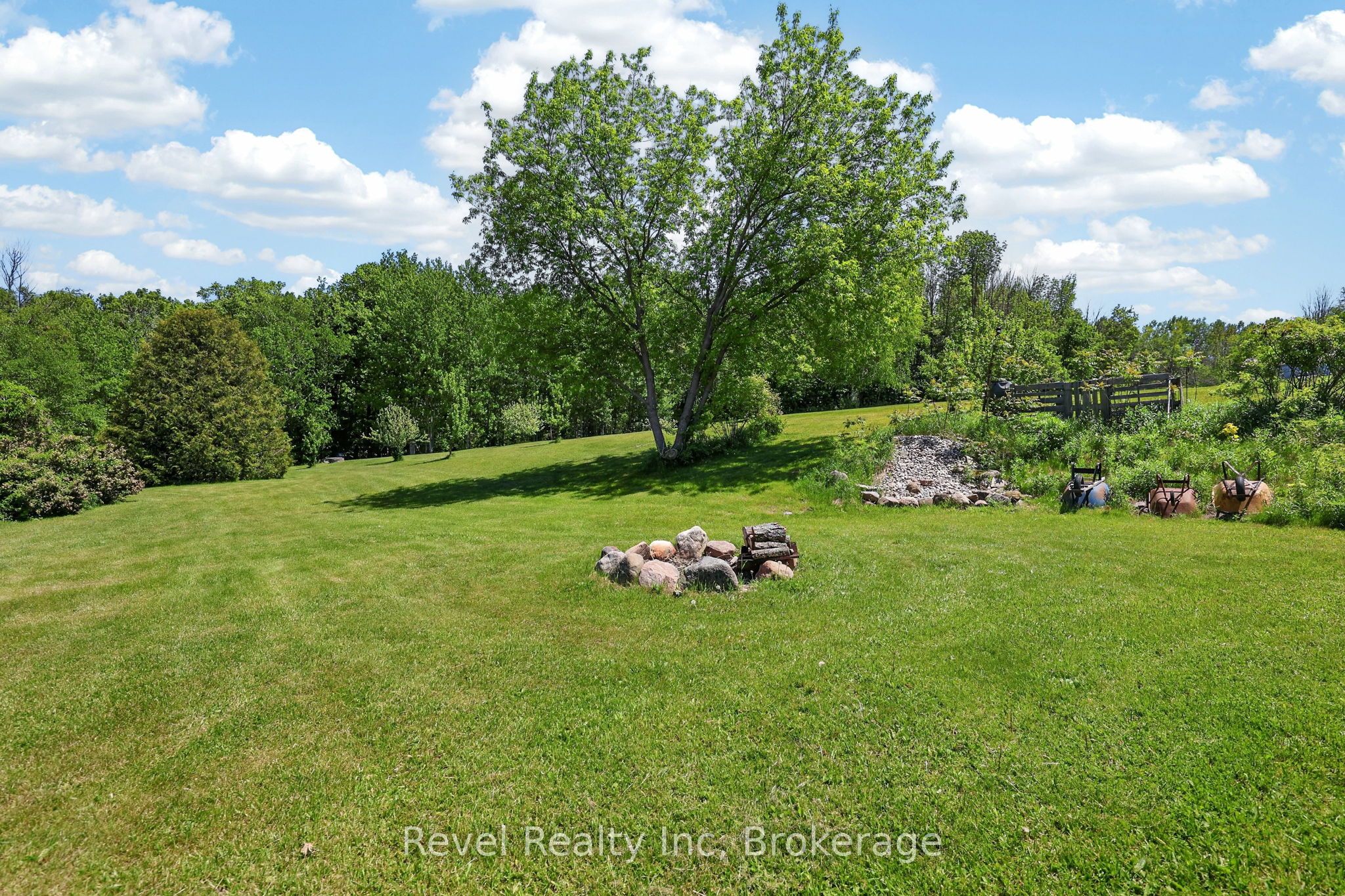 2391 Rumney Road Property Photo 24