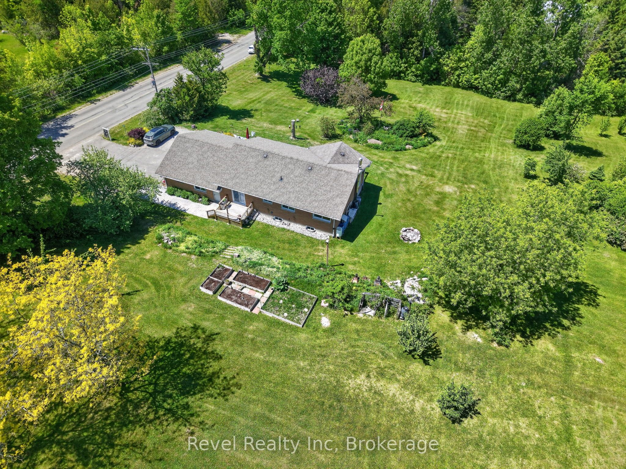 2391 Rumney Road Property Photo 29