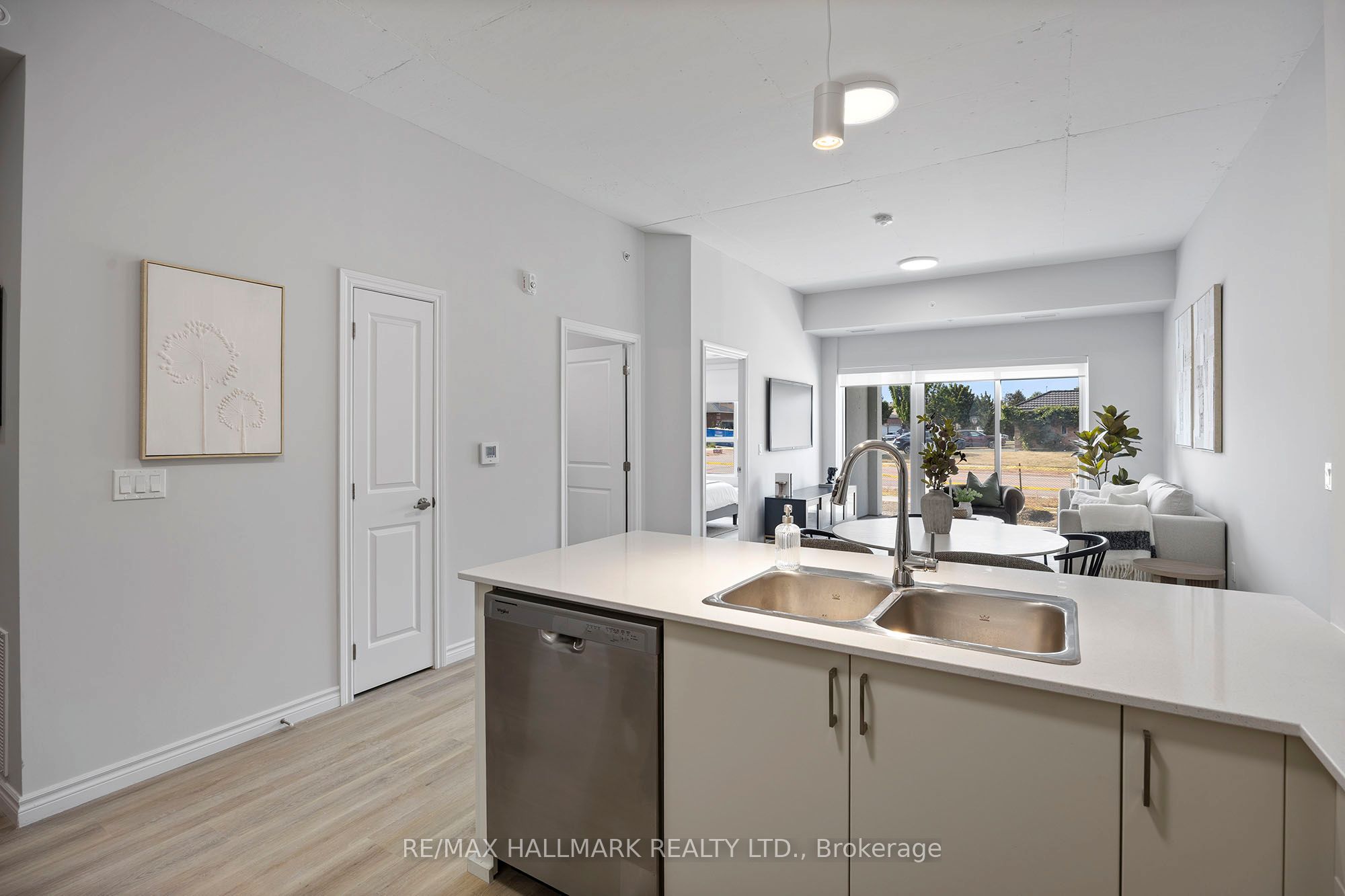 70 Dean Avenue 226 Property Photo 6