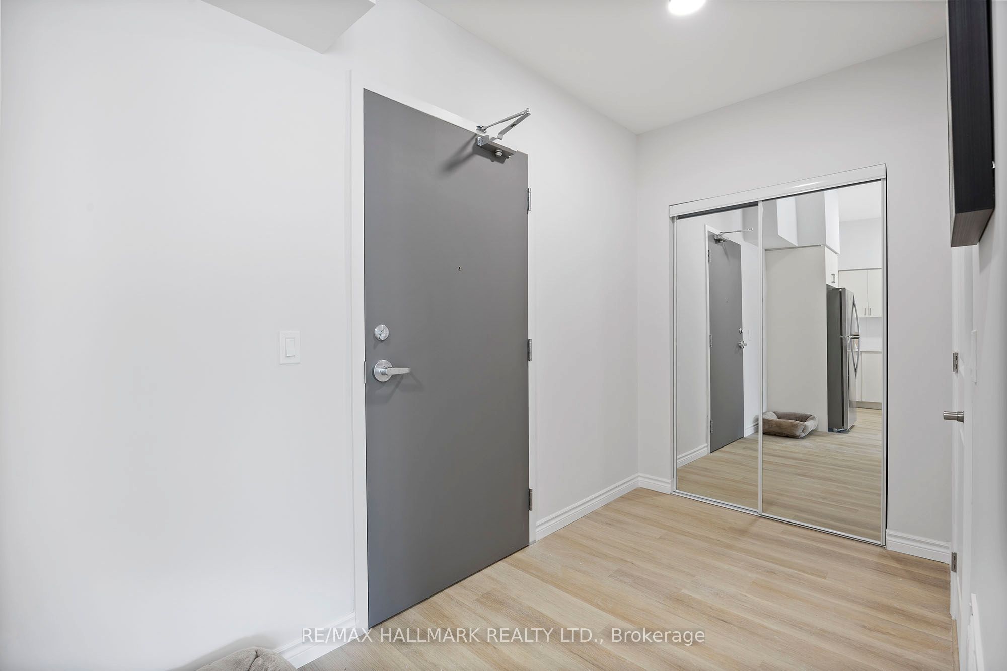 70 Dean Avenue 215 Property Photo 2