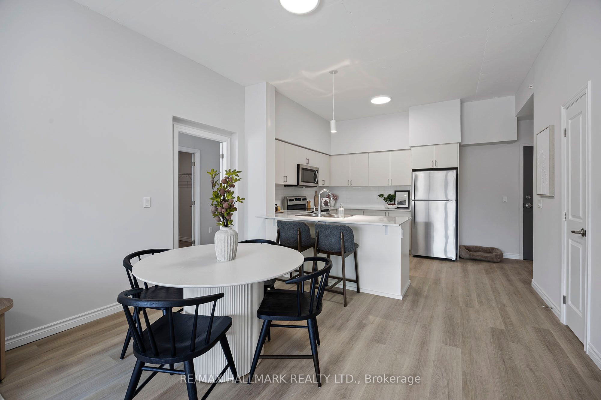 70 Dean Avenue 215 Property Photo 16