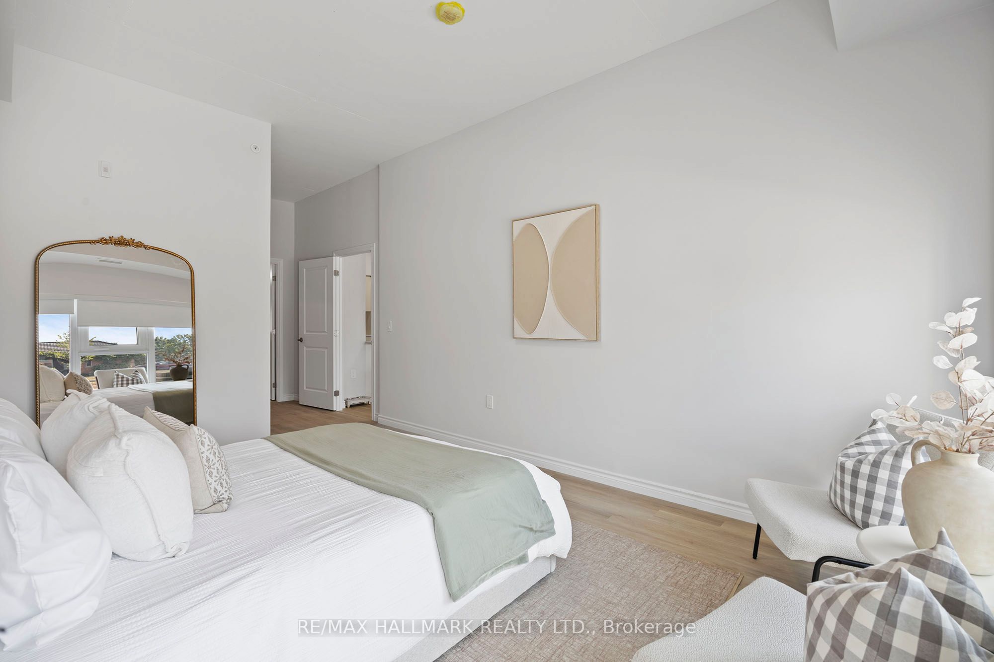 70 Dean Avenue 215 Property Photo 26