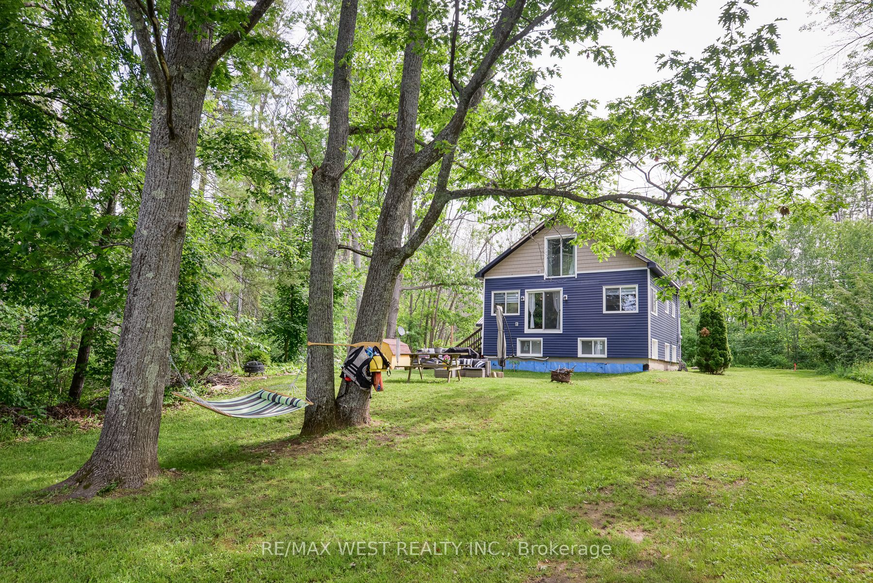 6896 Pentland Lane Property Photo 14