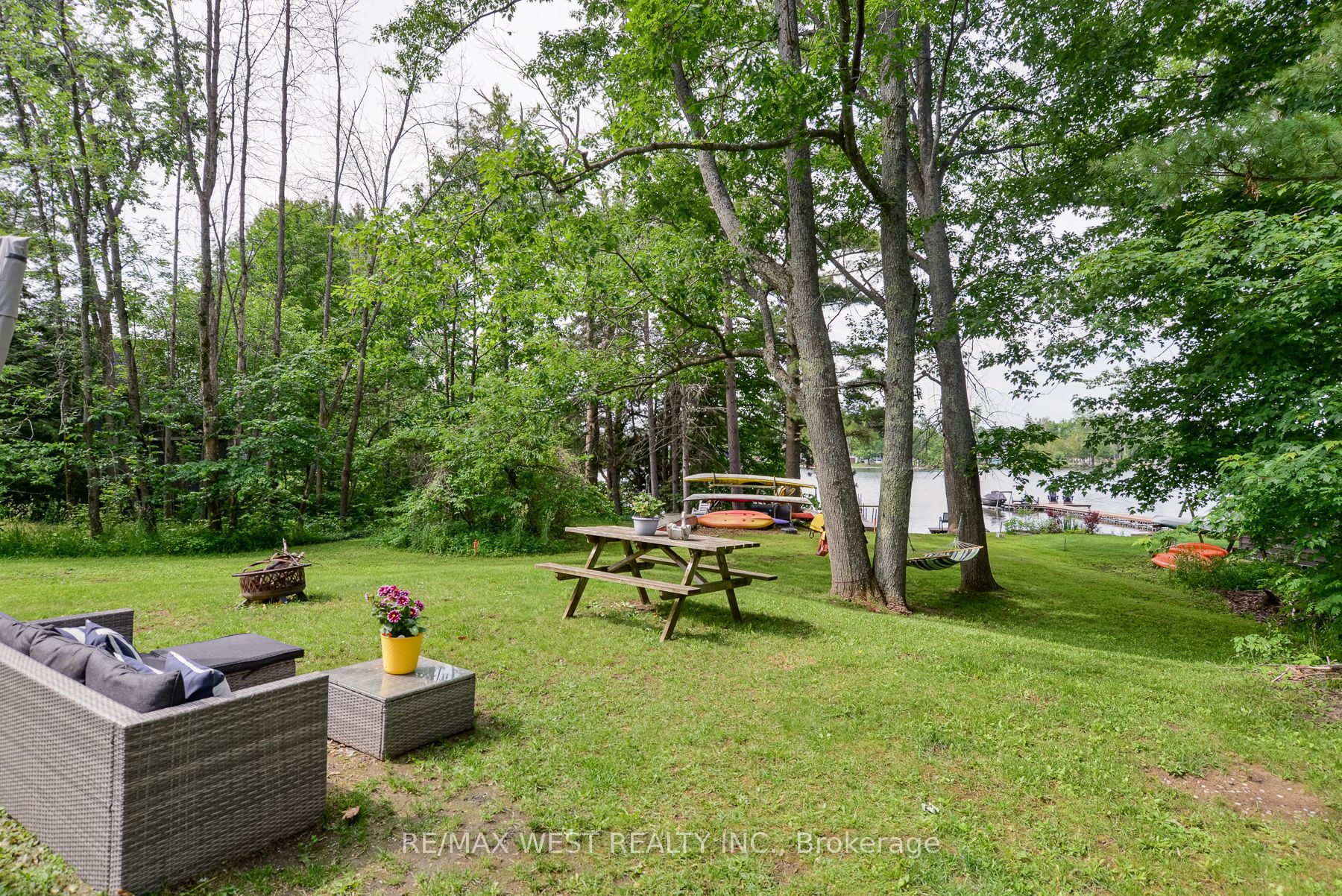 6896 Pentland Lane Property Photo 15