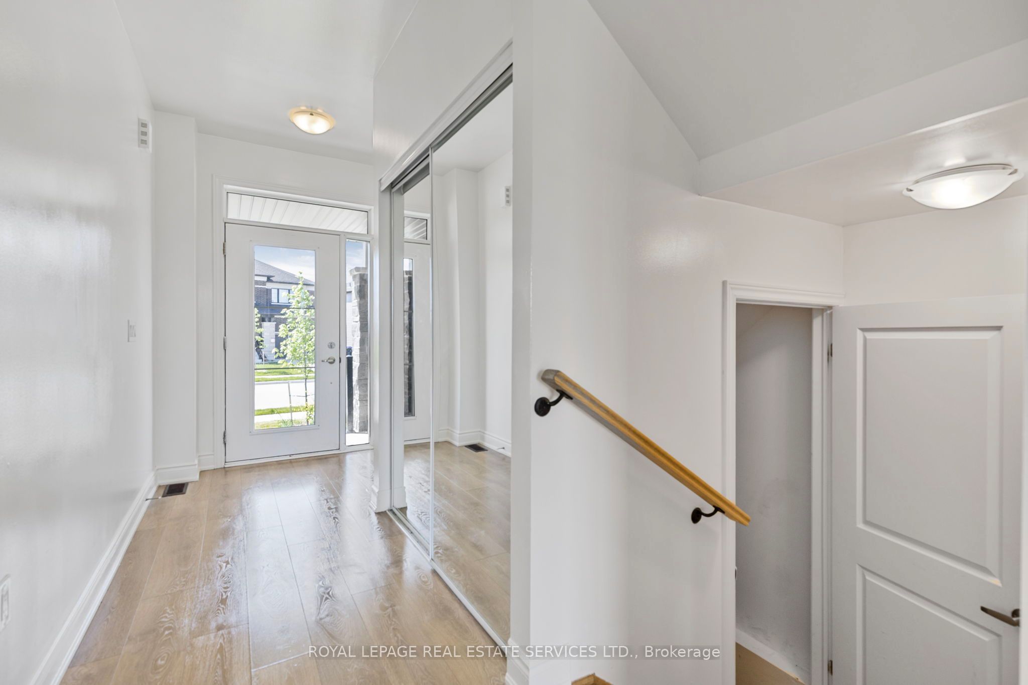 28 Union Boulevard Property Photo 9