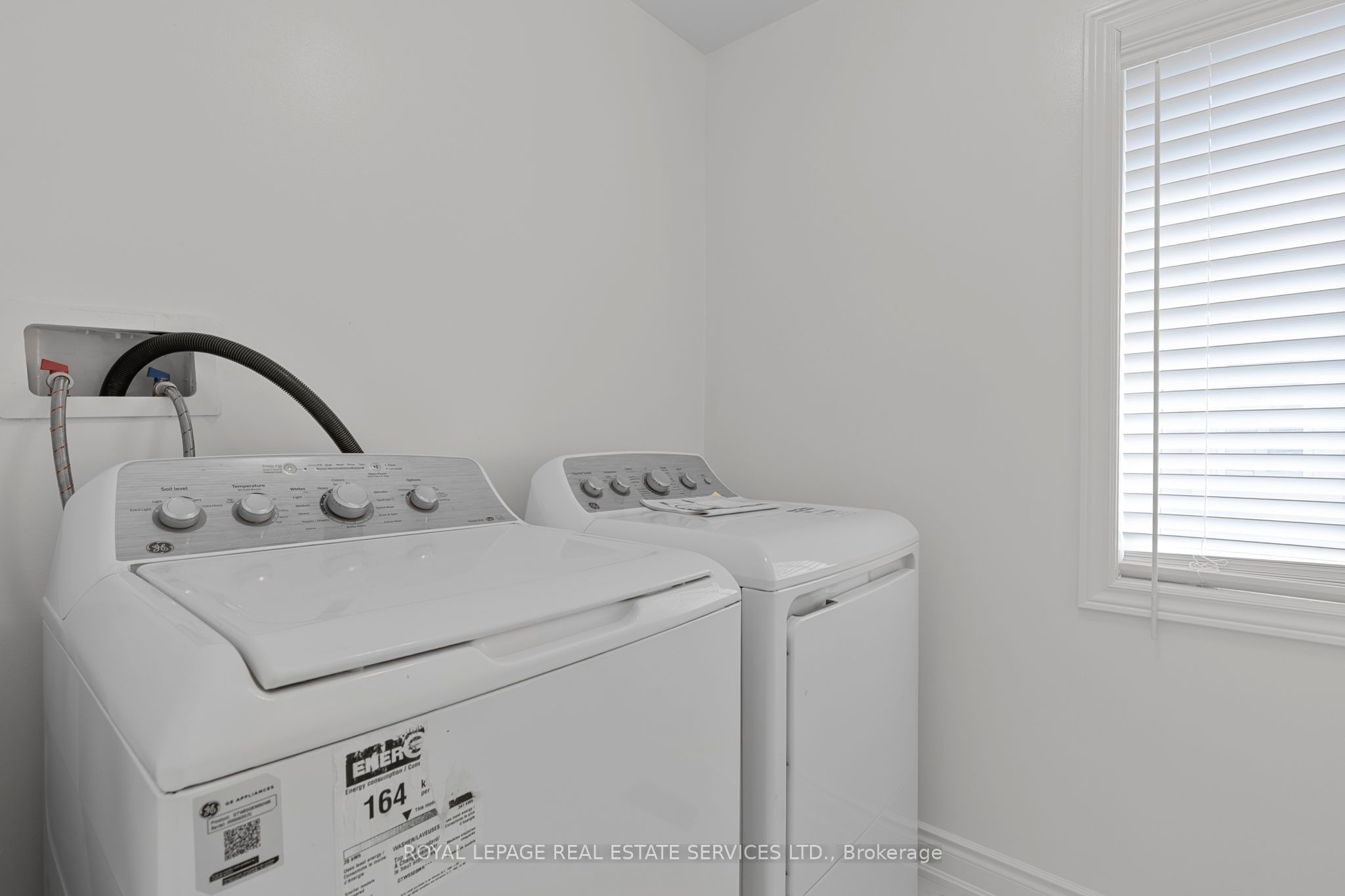 28 Union Boulevard Property Photo 15