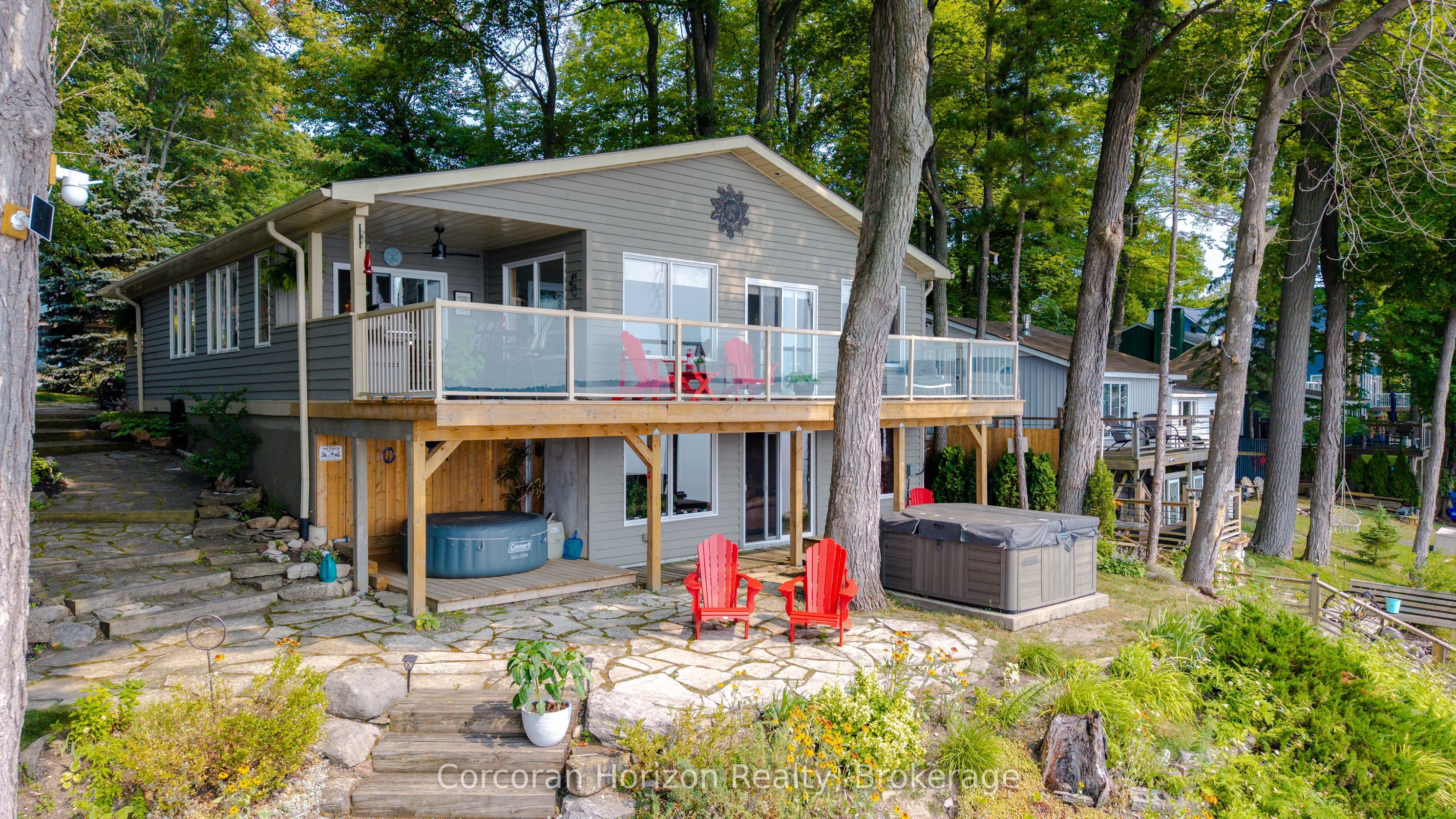 380 ROBINS POINT Road Property Photo 1