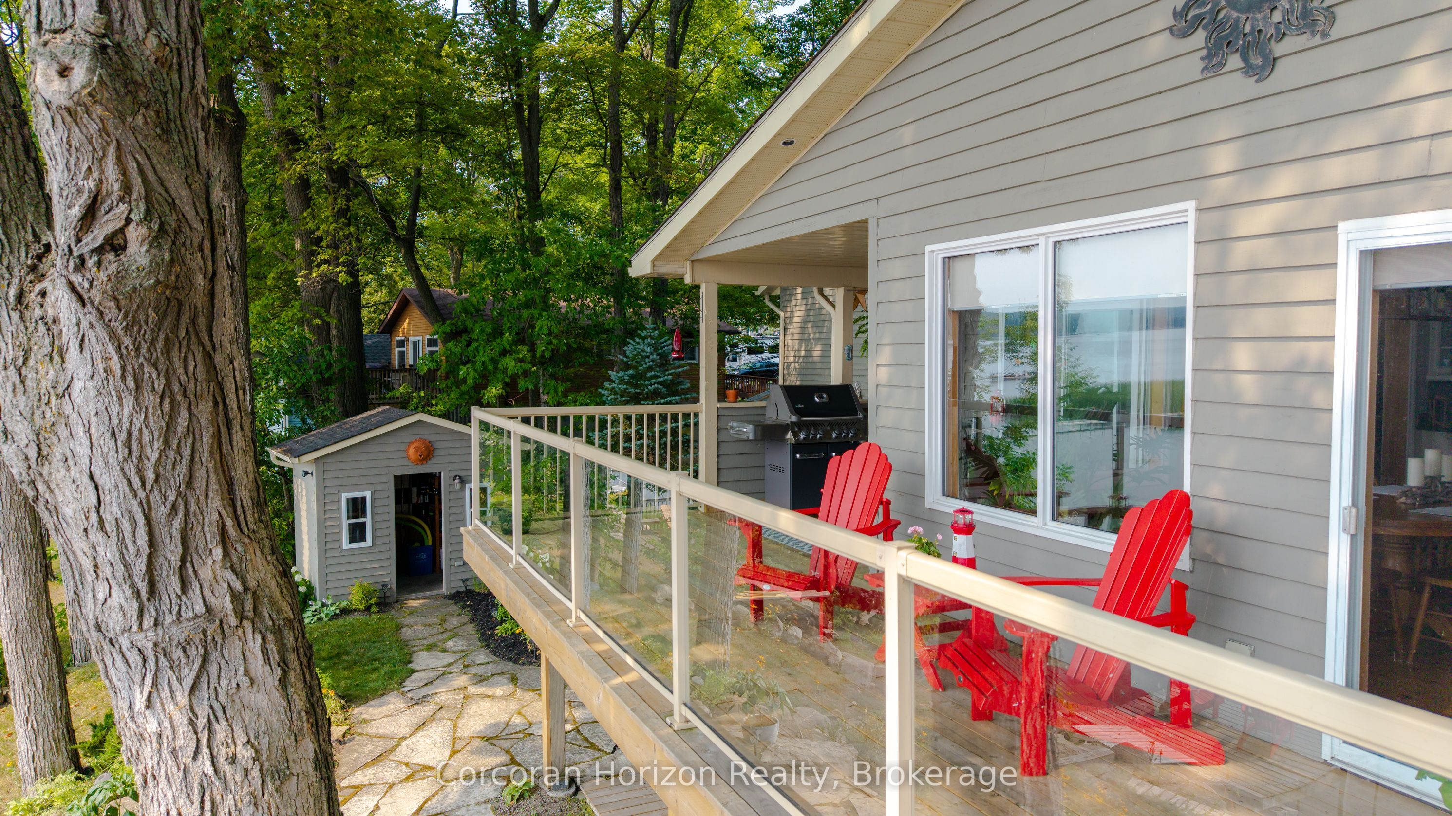 380 Robins Point Road Property Photo 6