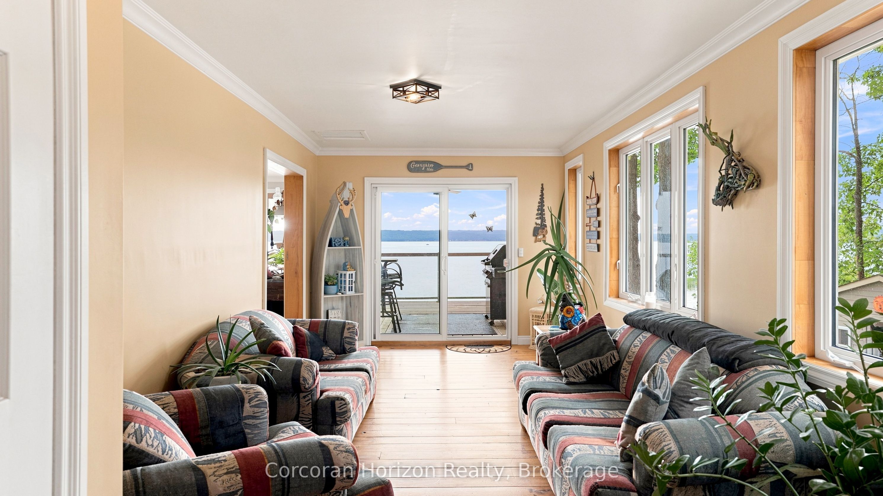 380 Robins Point Road Property Photo 11