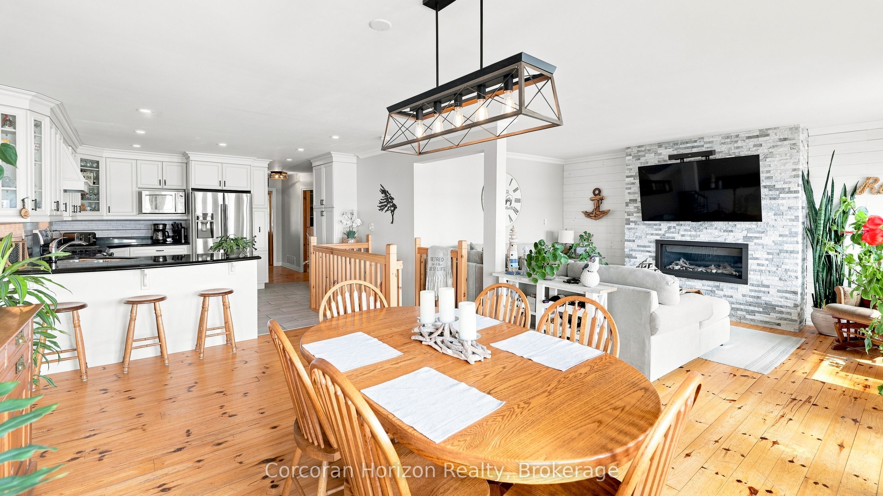 380 Robins Point Road Property Photo 19