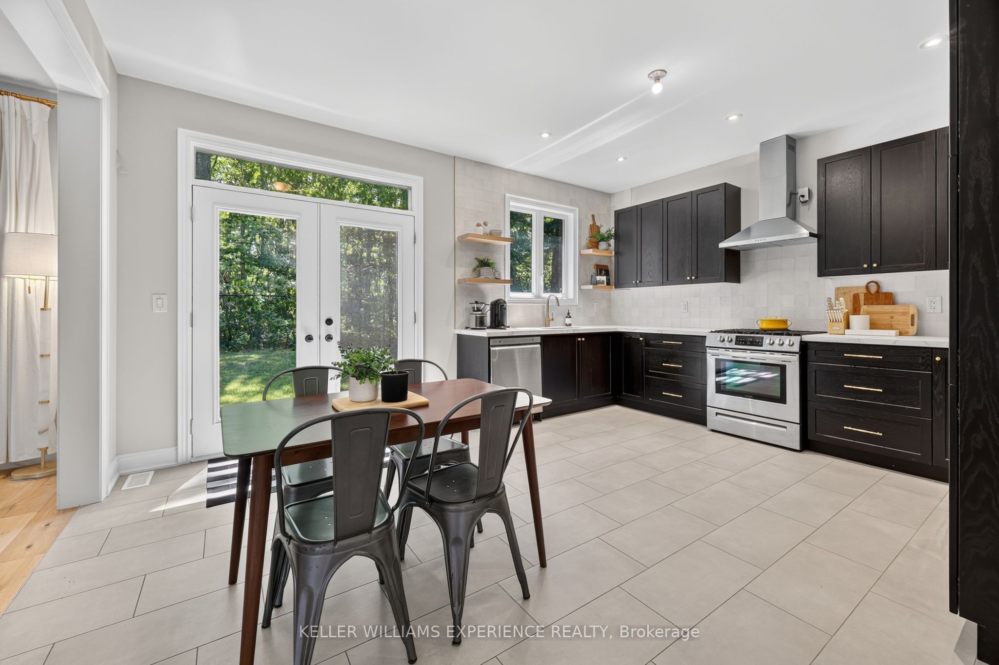 25 Atlantis Drive Property Photo 16