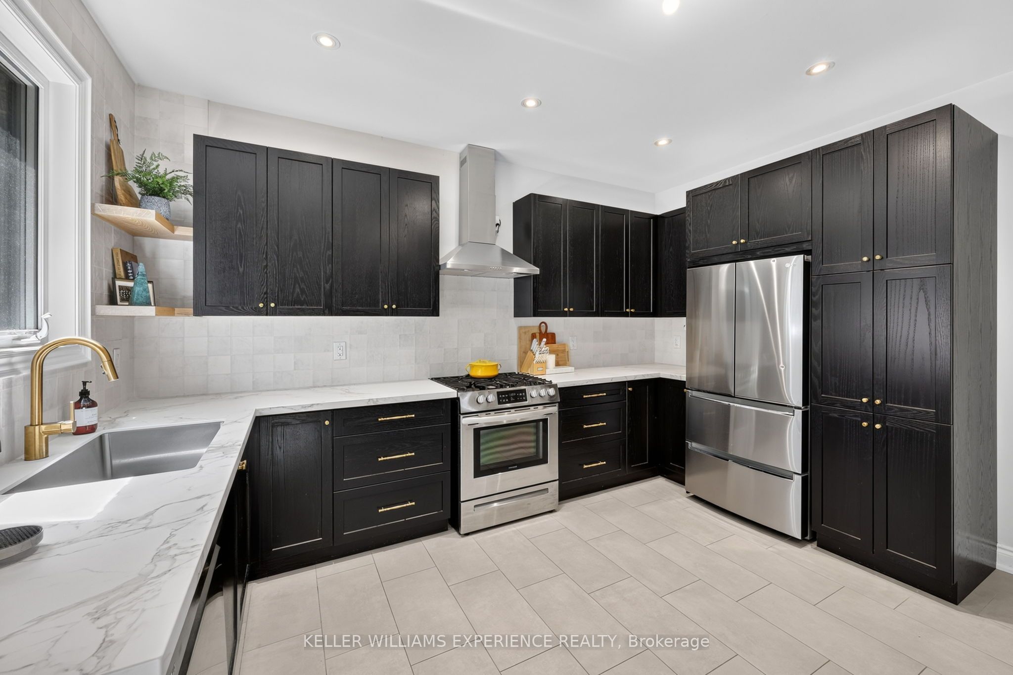 25 Atlantis Drive Property Photo 18