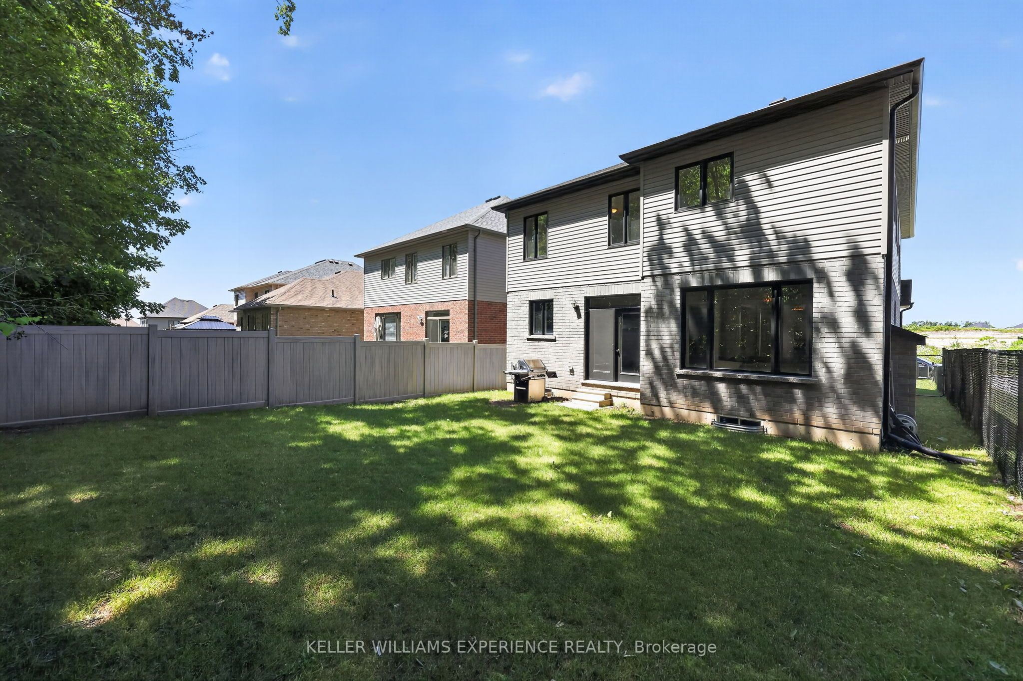 25 Atlantis Drive Property Photo 42