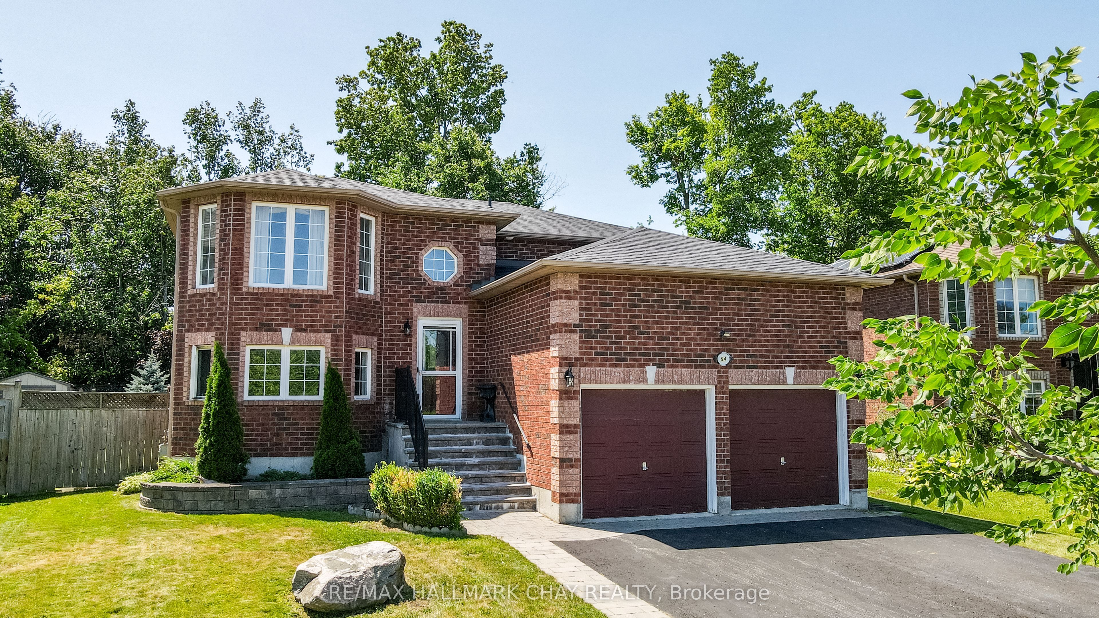 94 Sandringham Drive Property Photo 3