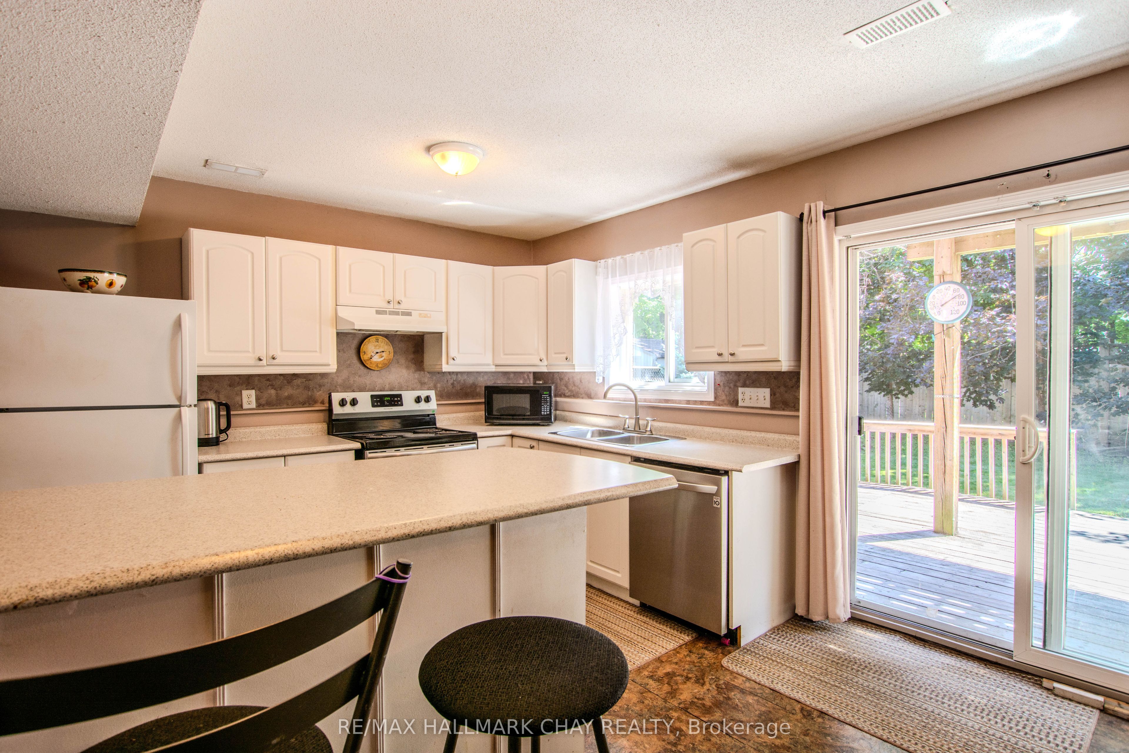 94 Sandringham Drive Property Photo 24