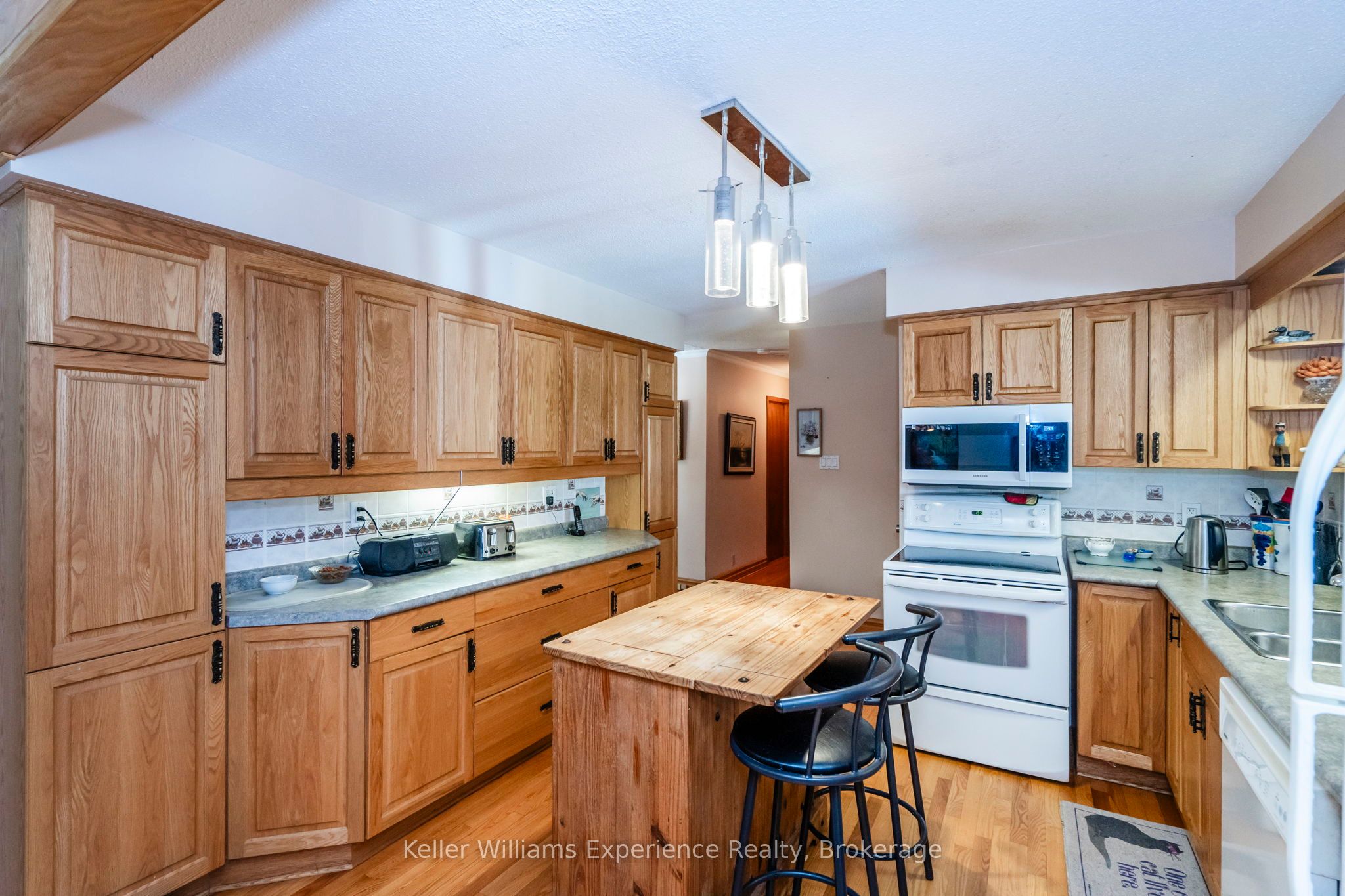 63 Lorne Avenue Property Photo 6