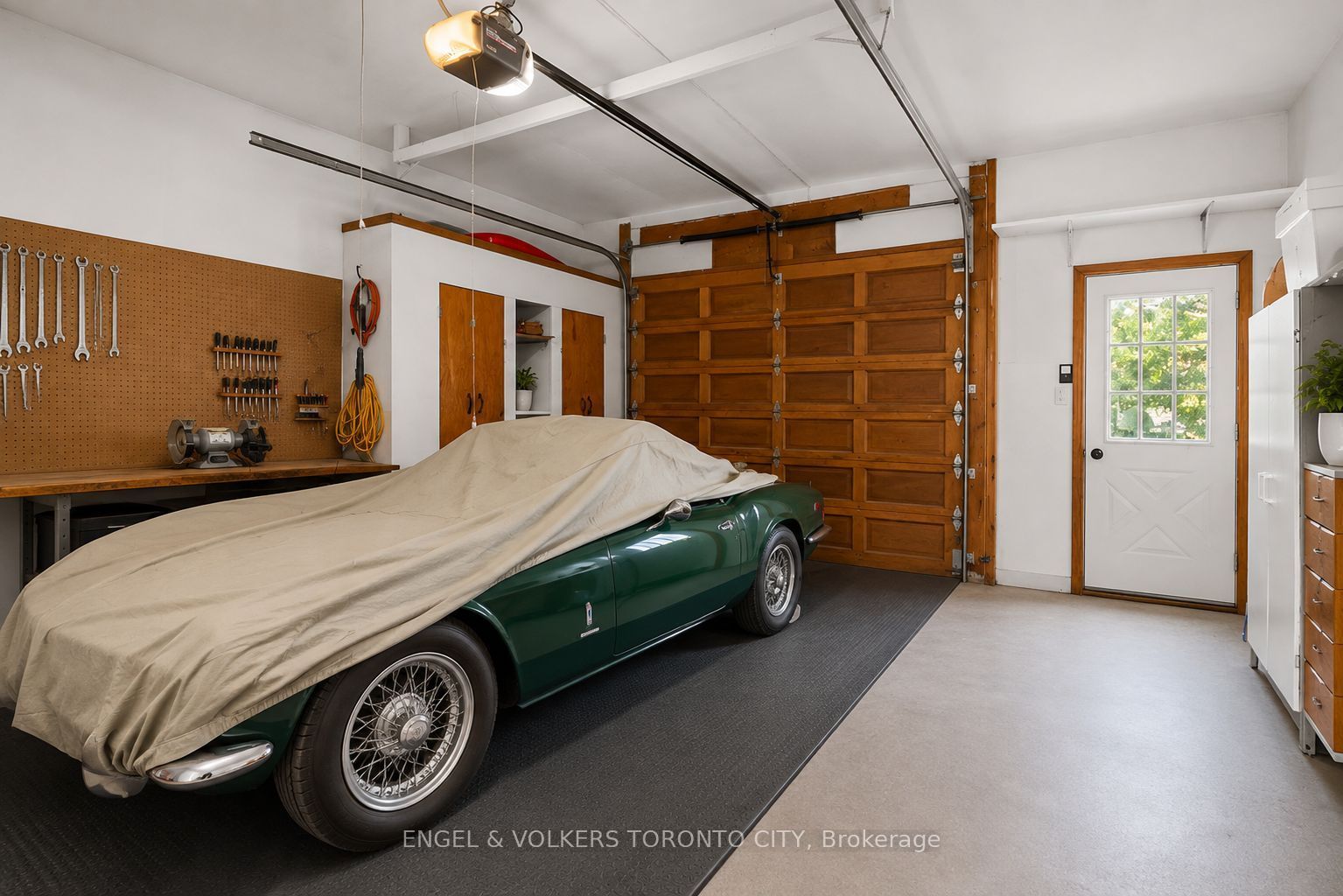194 Library Street Property Photo 21