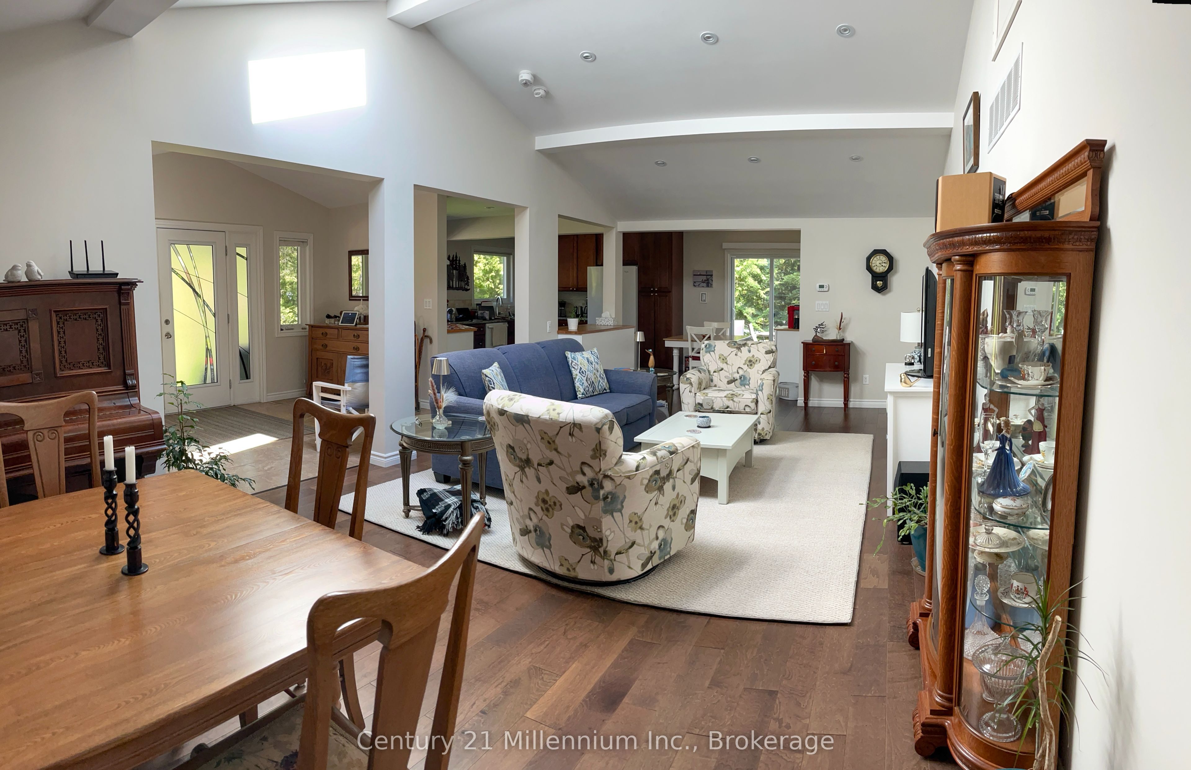 58 Cedarlane Drive Property Photo 7